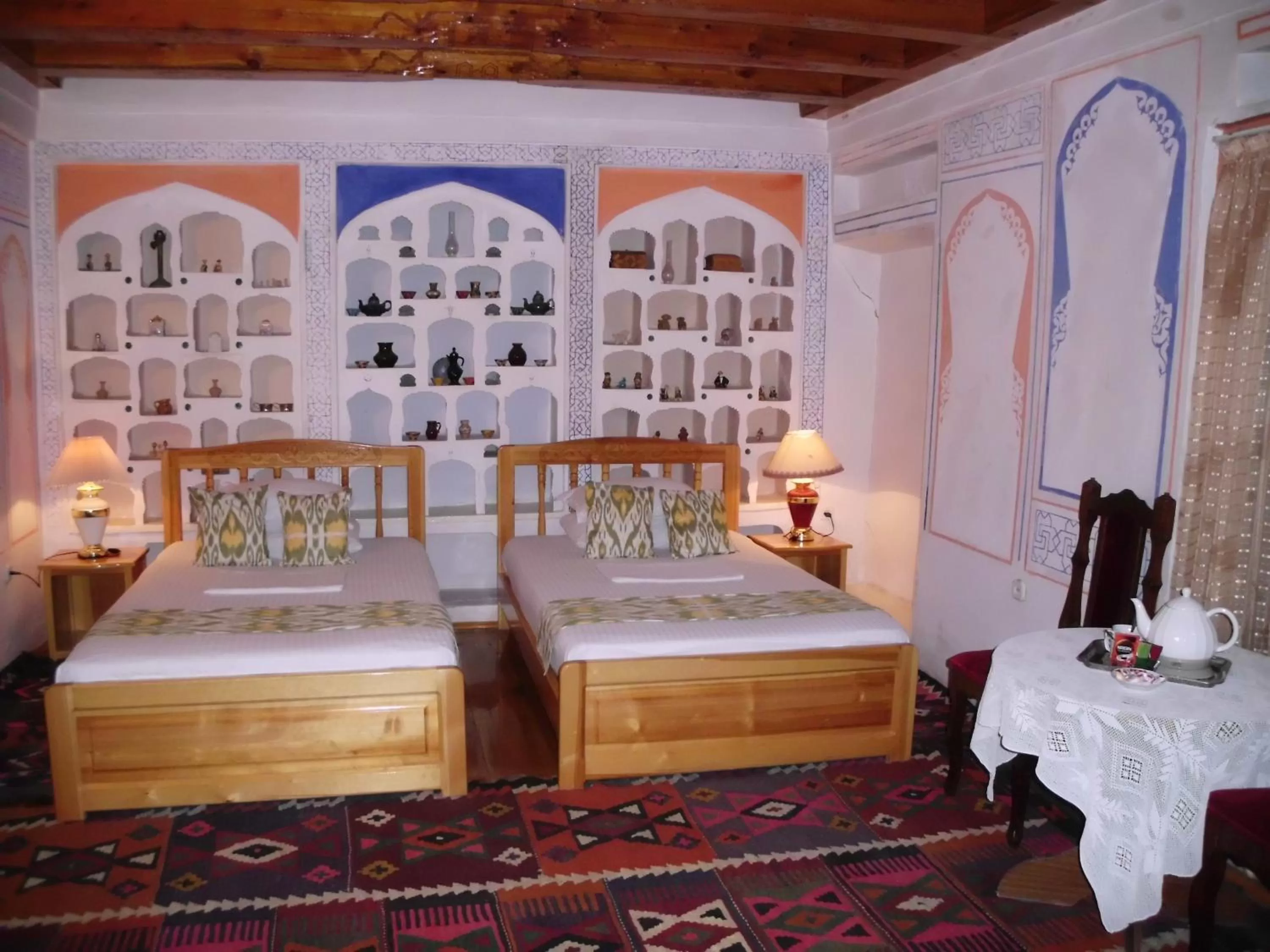 Photo of the whole room, Bed in Emir