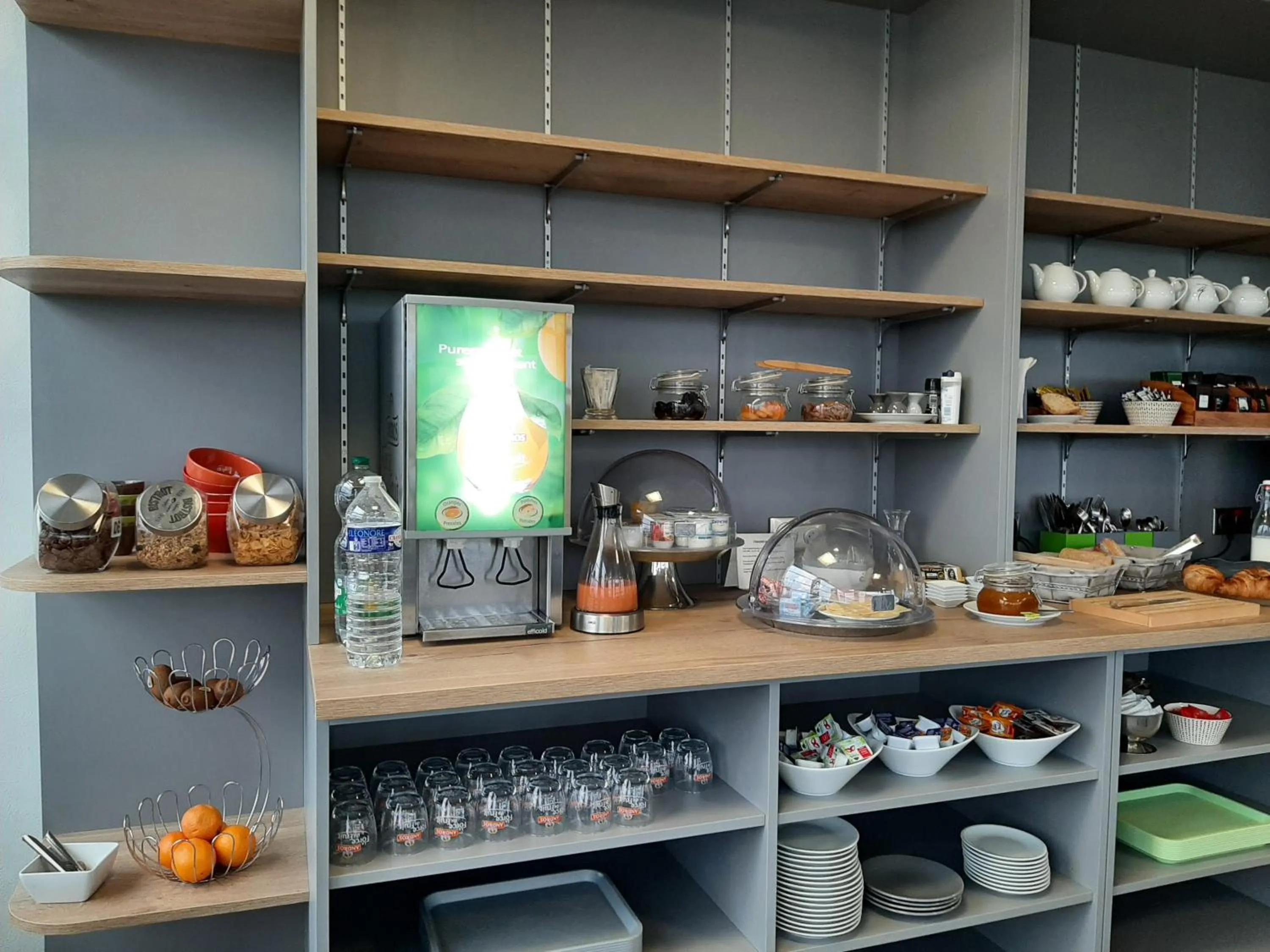 Breakfast in Cit'Hotel Talencia