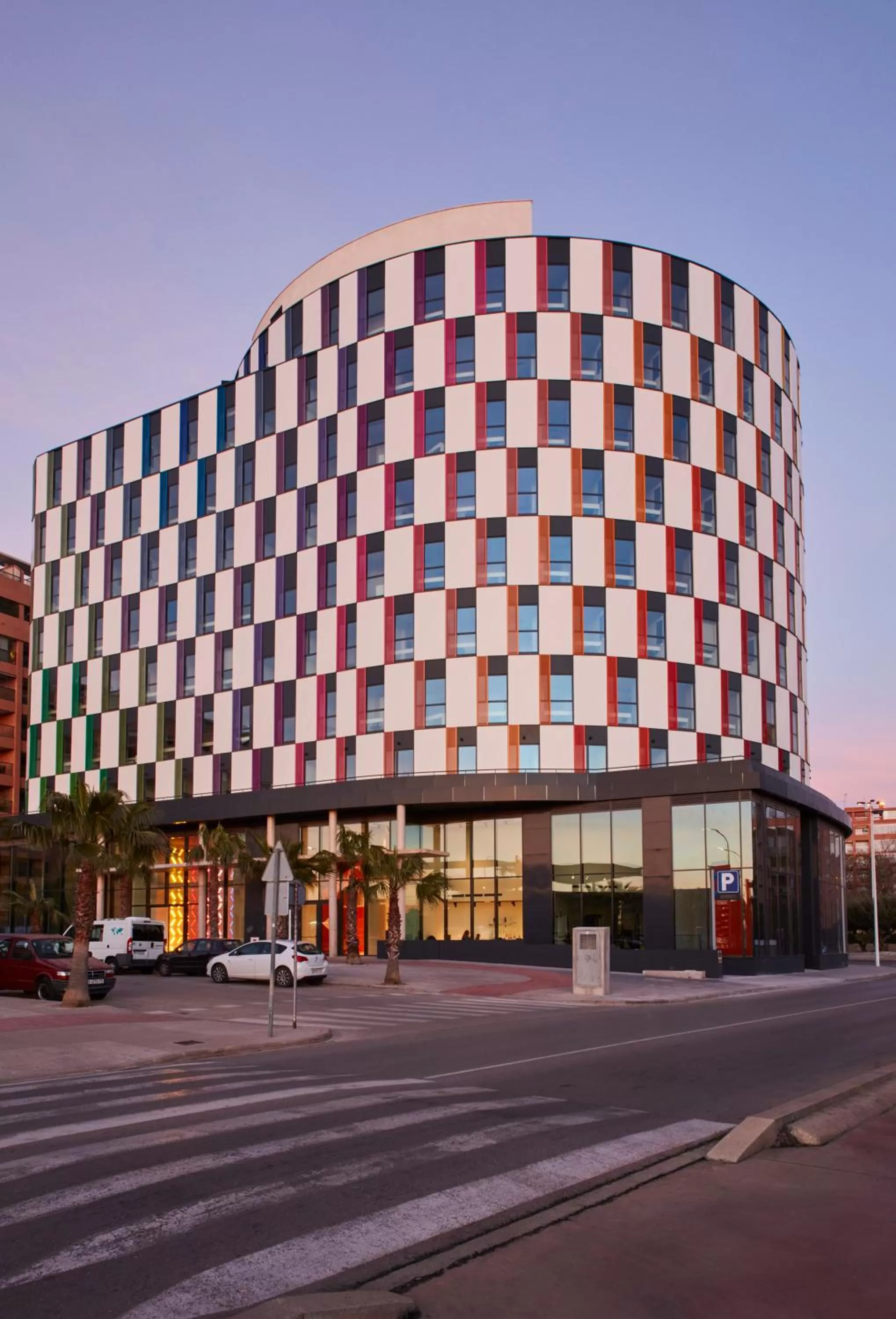 Facade/entrance in Resa Patacona