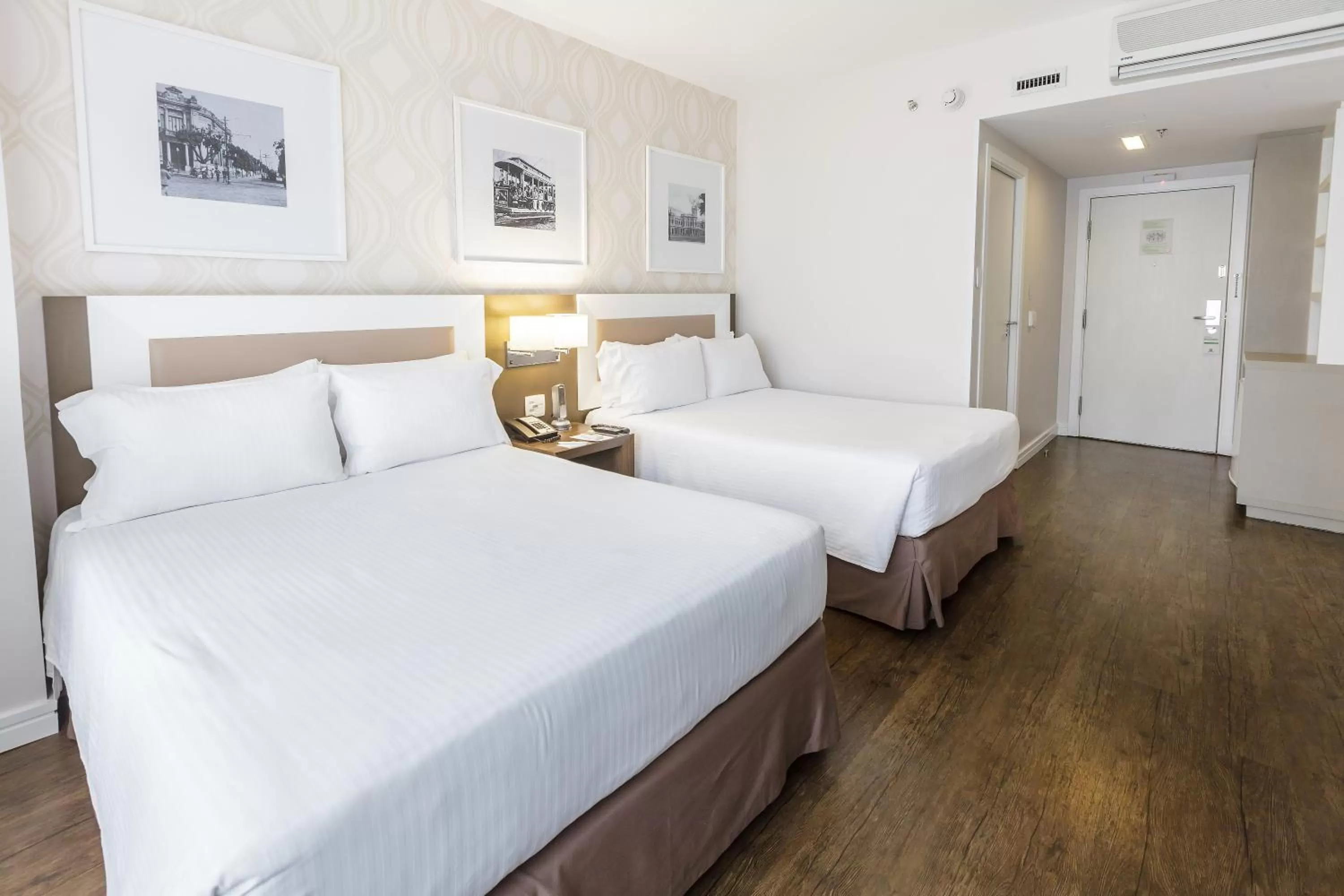 Bed in Holiday Inn Belo Horizonte Savassi by IHG