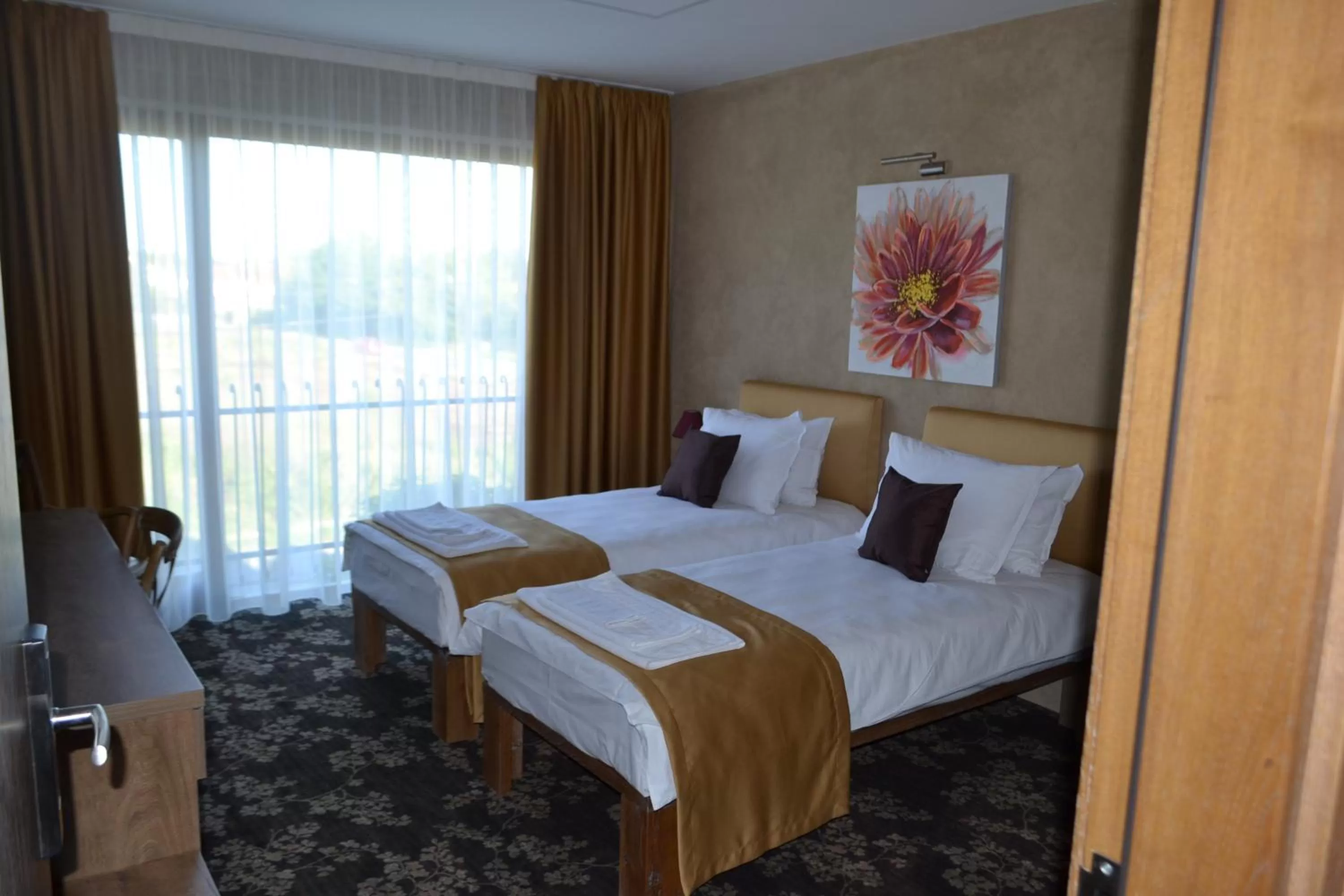 Bed in Garni Hotel Chicha - Winery ŠKRBIĆ