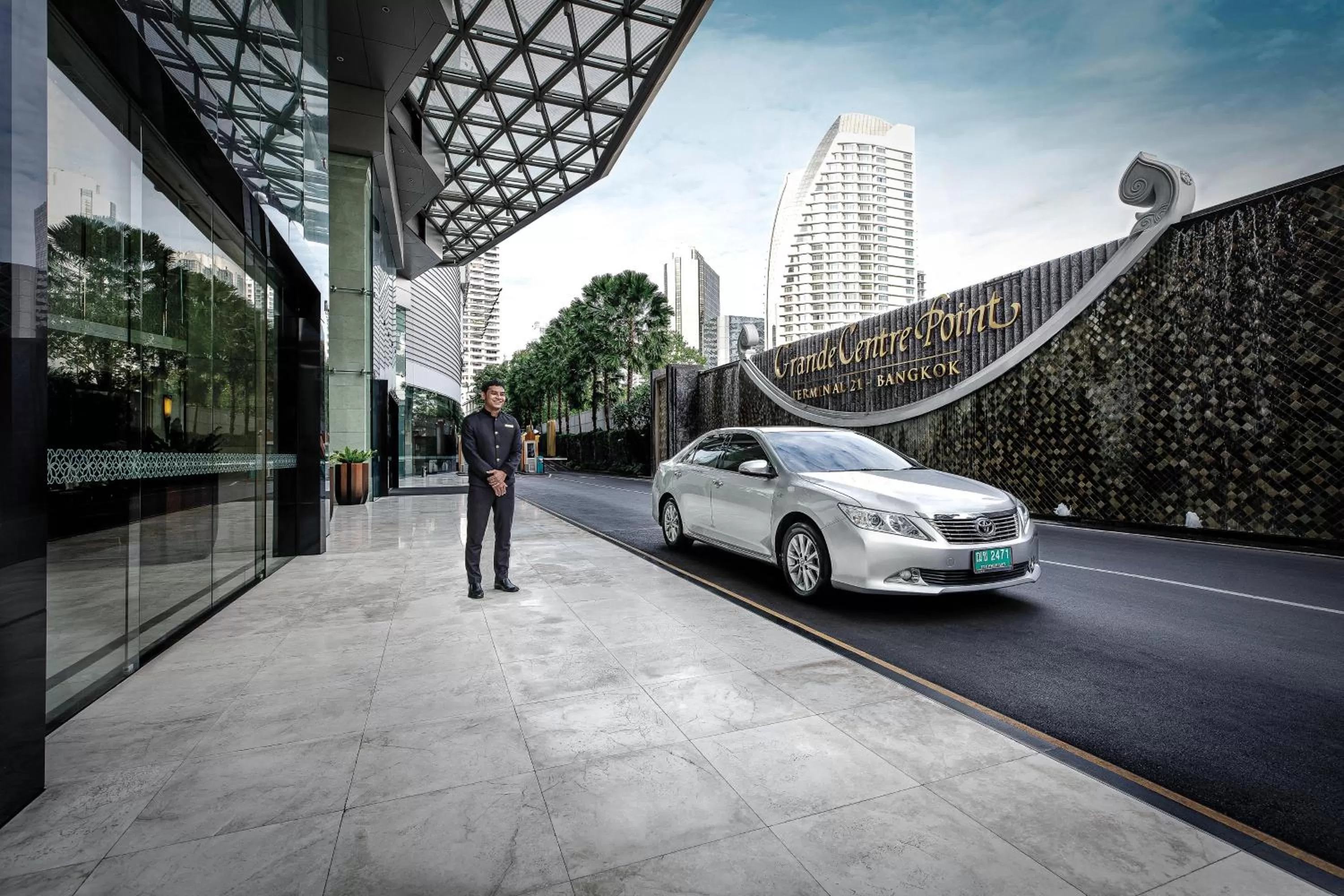 Facade/entrance in Grande Centre Point Hotel Terminal21