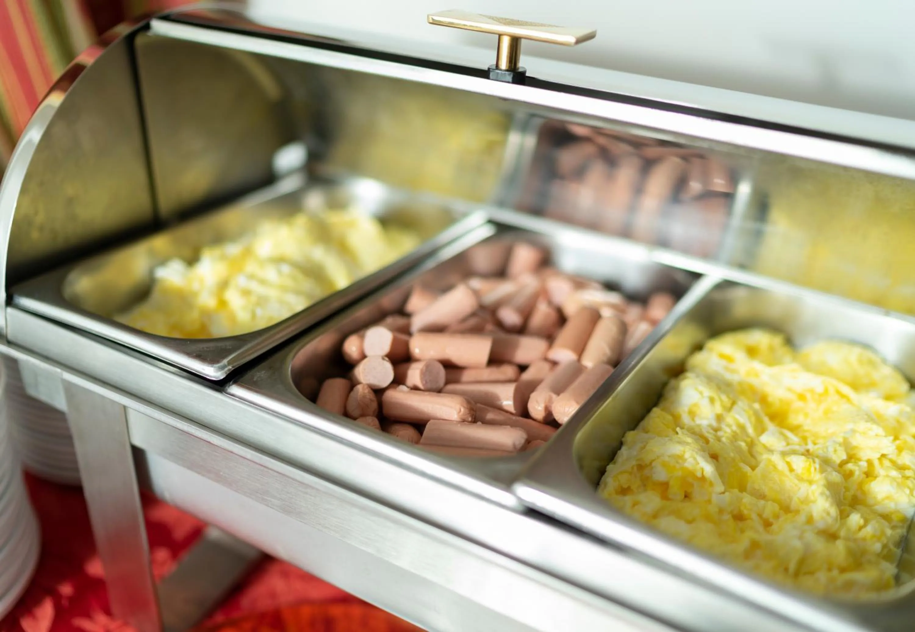 Food and drinks in Hotel Ambassador