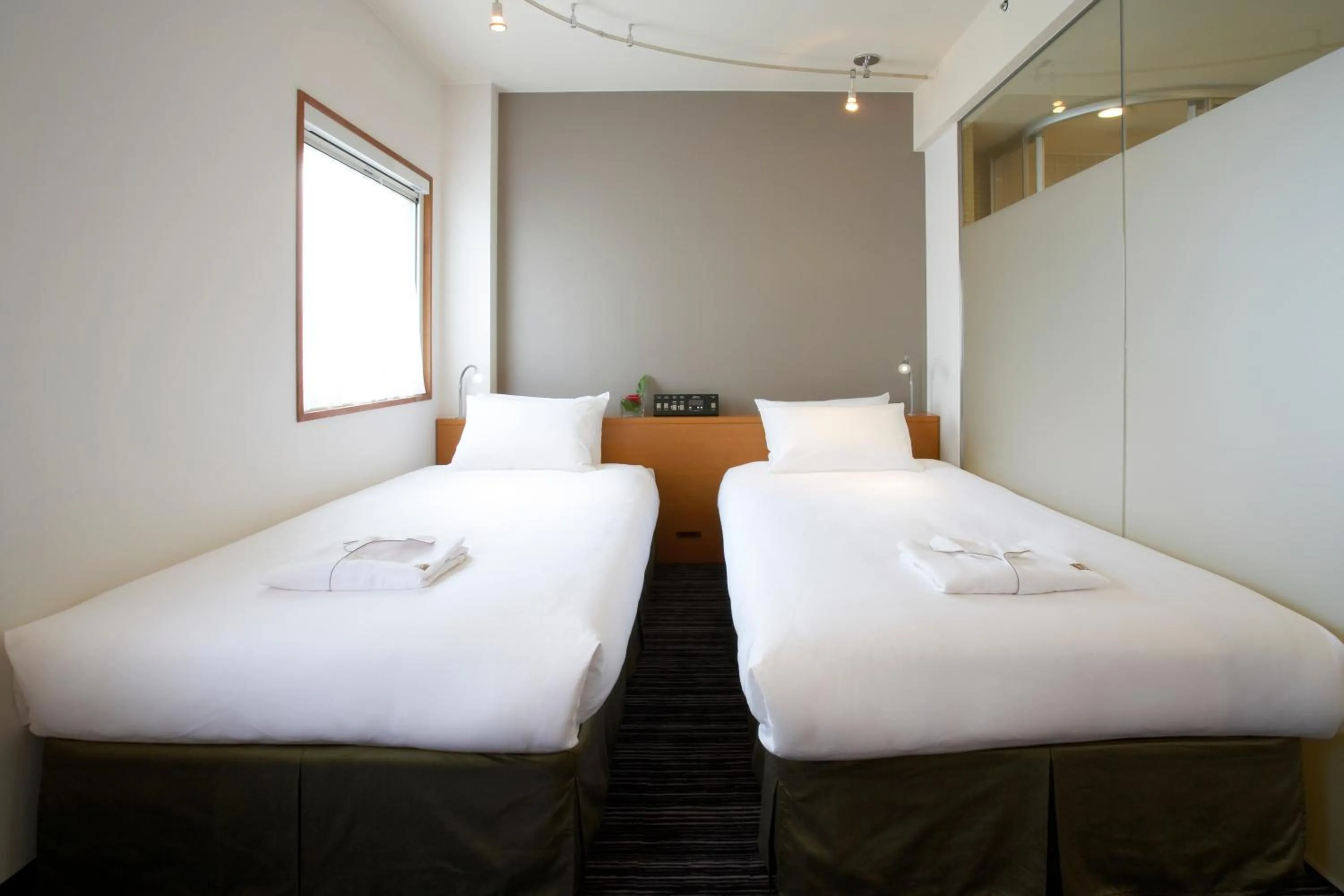 Bed in the b akasaka