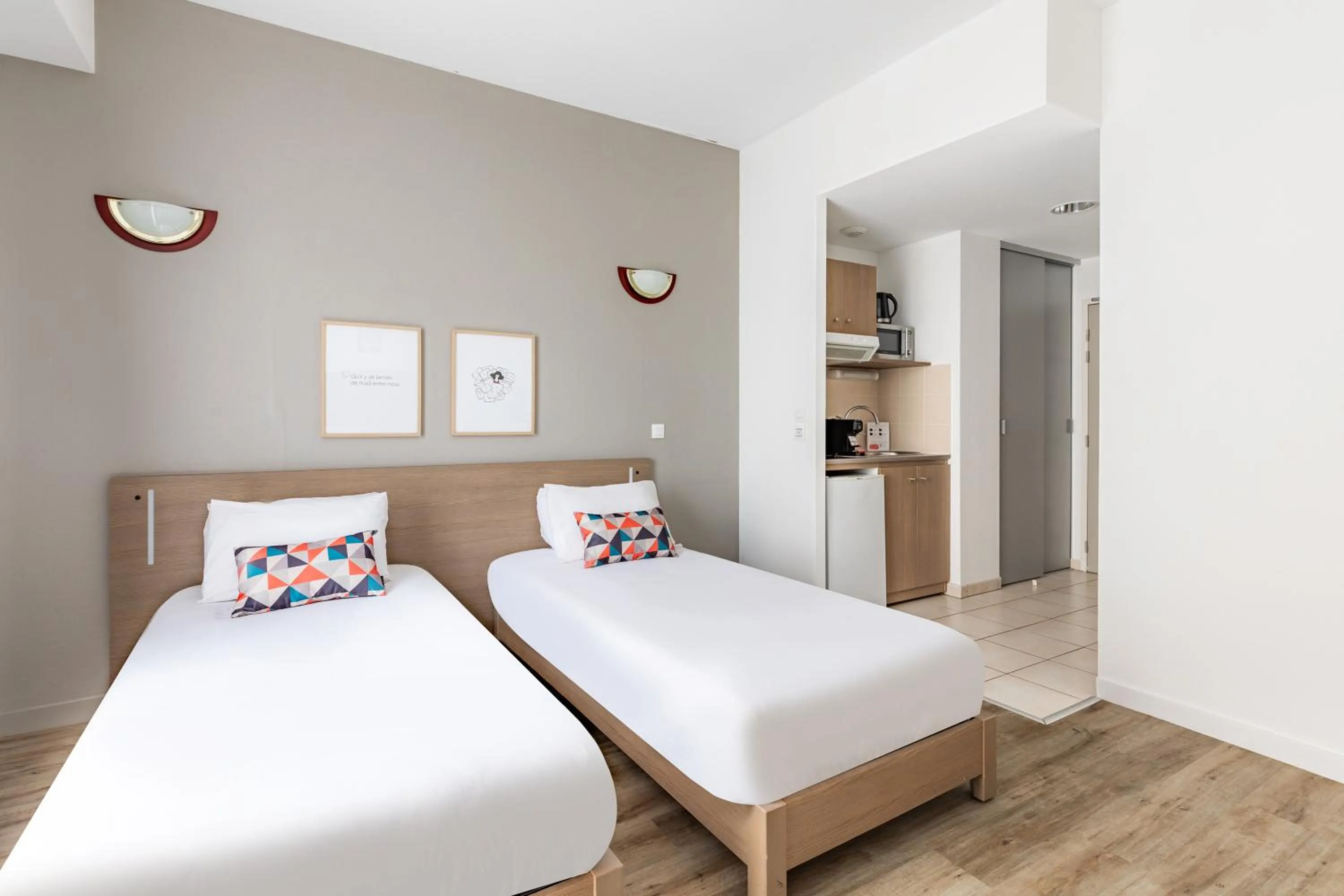 Bed in Appart'City Confort Le Mans Centre