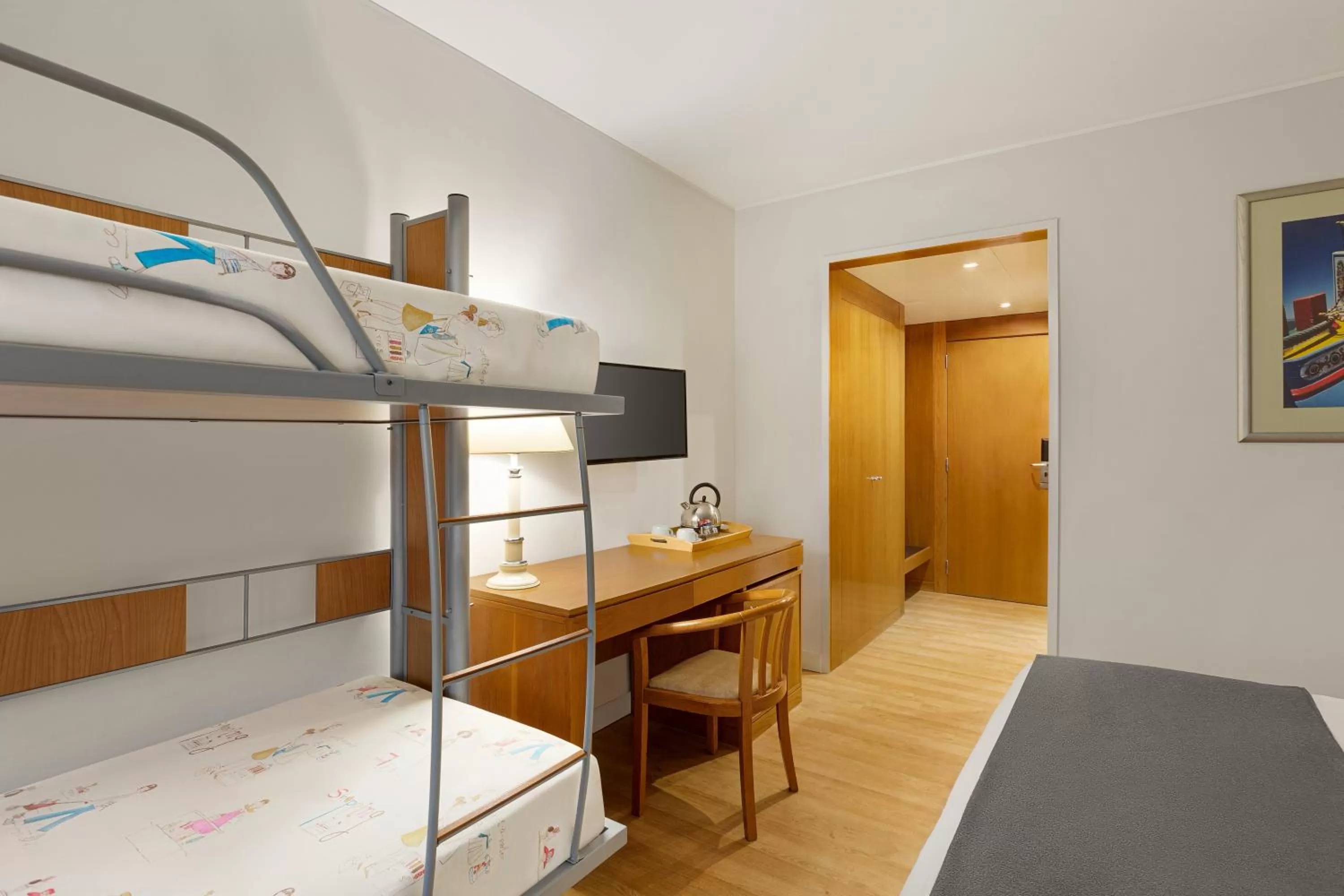 bunk bed, Bed in TRYP by Wyndham Montijo Parque Hotel