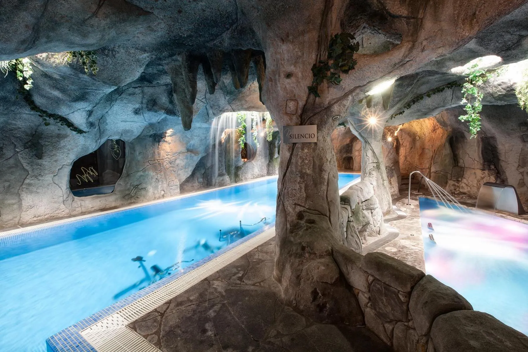 Spa and wellness centre/facilities in Hotel & Spa María Manuela