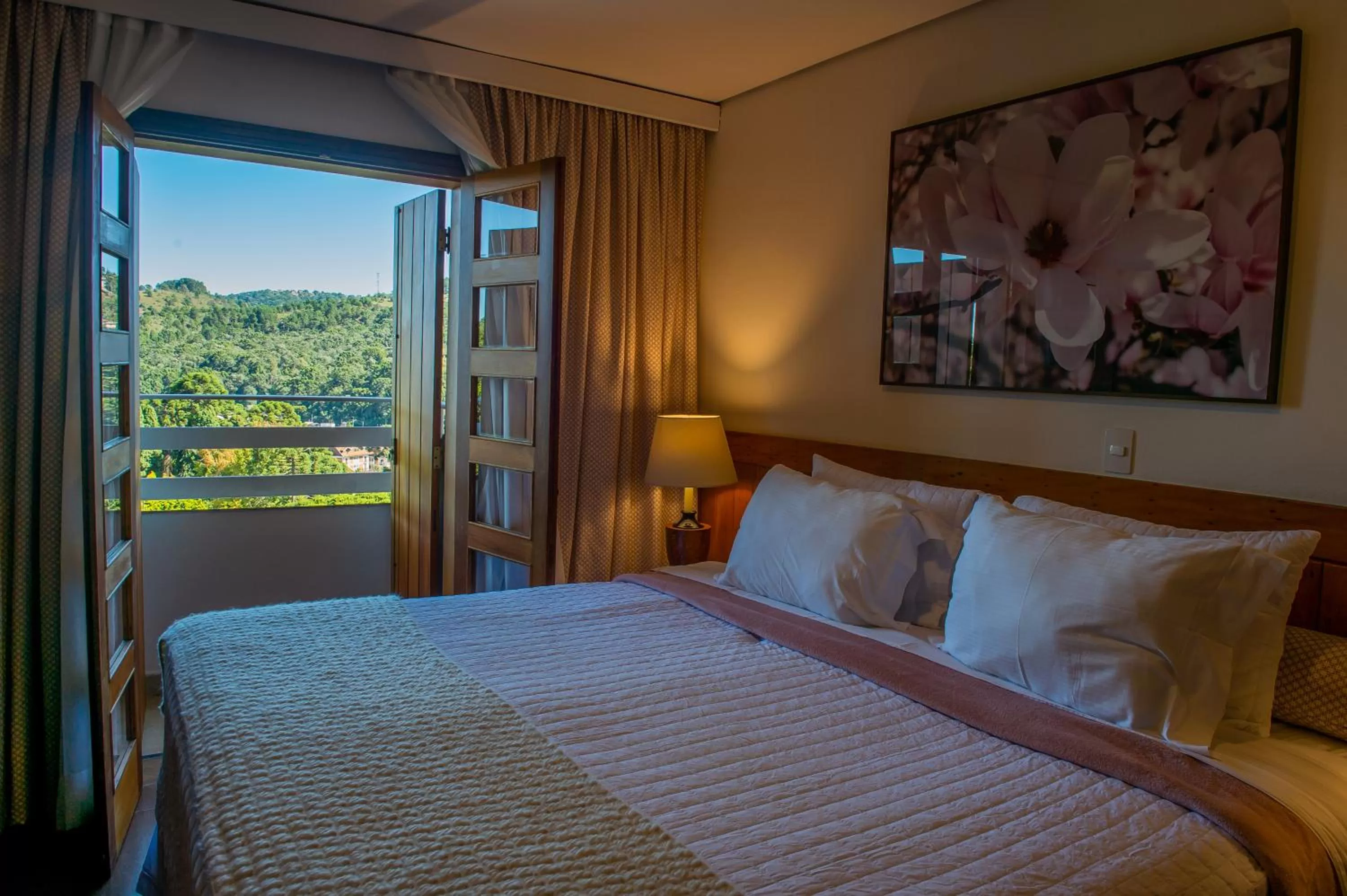 View (from property/room), Bed in Pousada das Lavandas