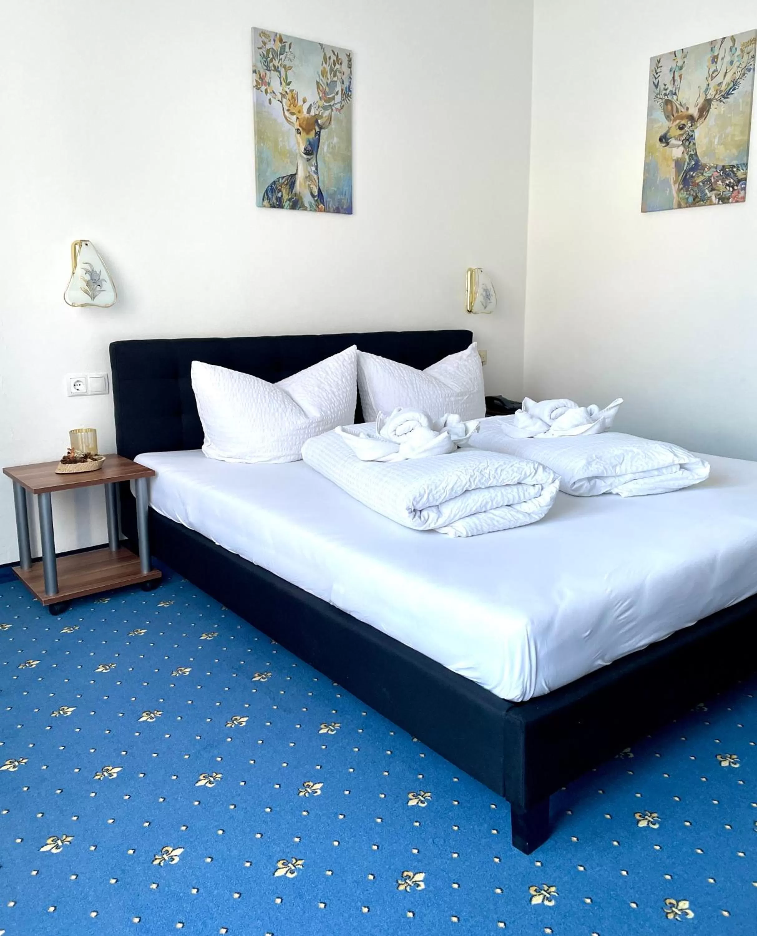 Bed in Hotel Marienhof- Erstes Motorradhotel in Fliess!