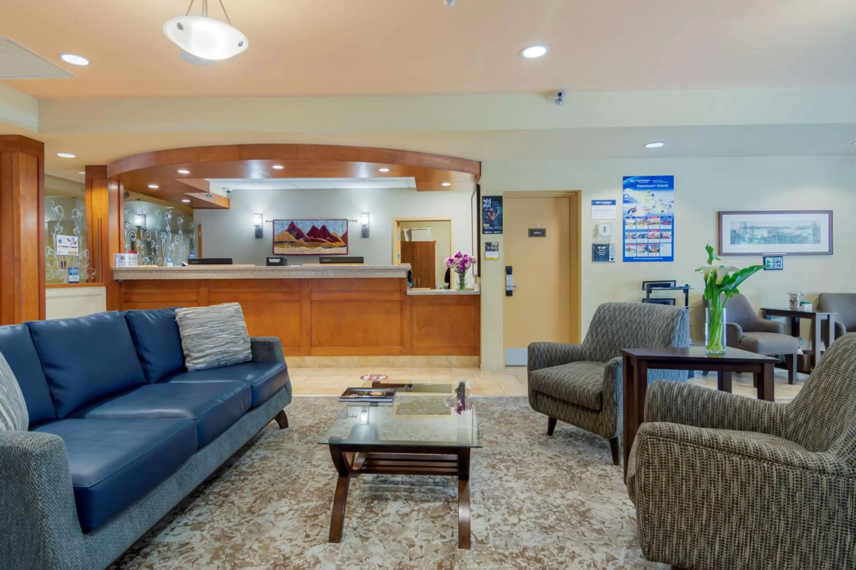 Lobby or reception in Best Western PLUS Chemainus Inn