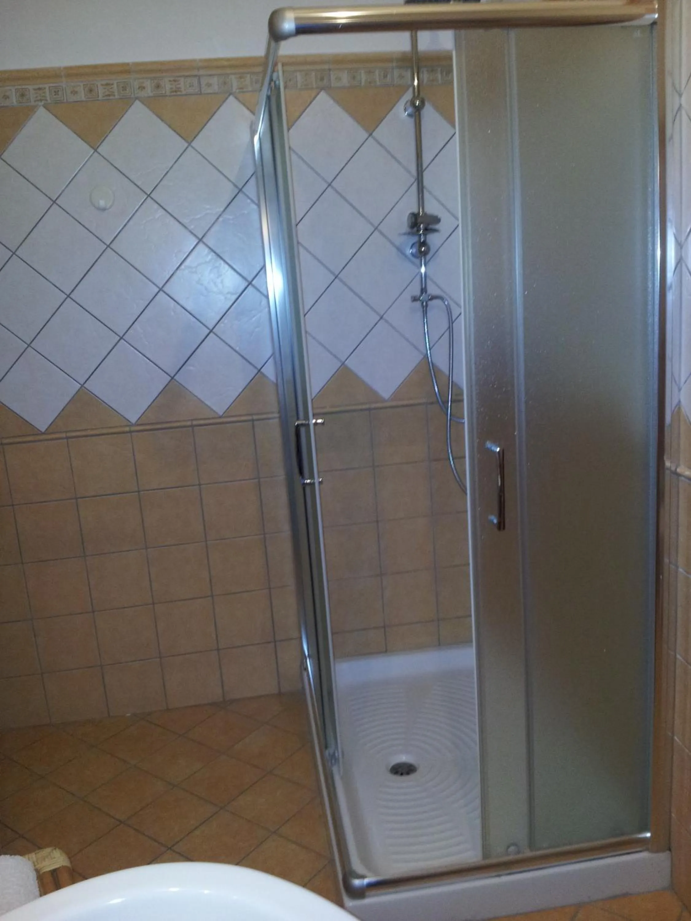 Double or Twin Room - single occupancy in George Hotel