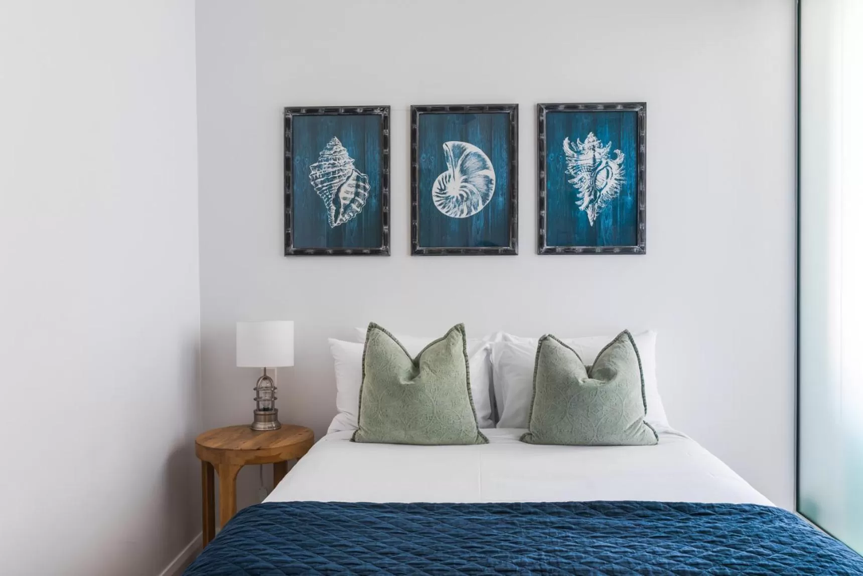 Bedroom, Bed in The Clovelly Hotel