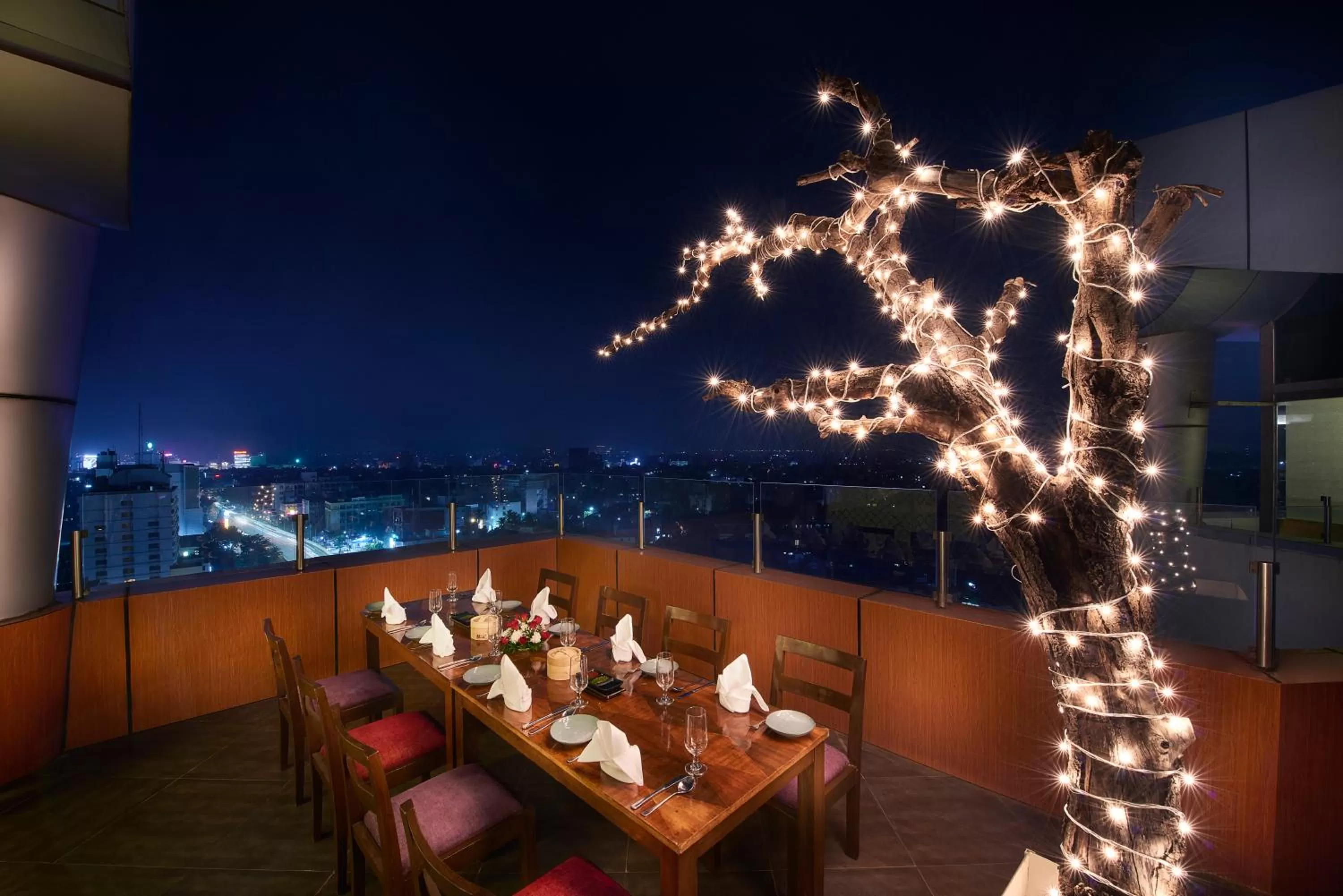 Restaurant/places to eat in The Accord Metropolitan