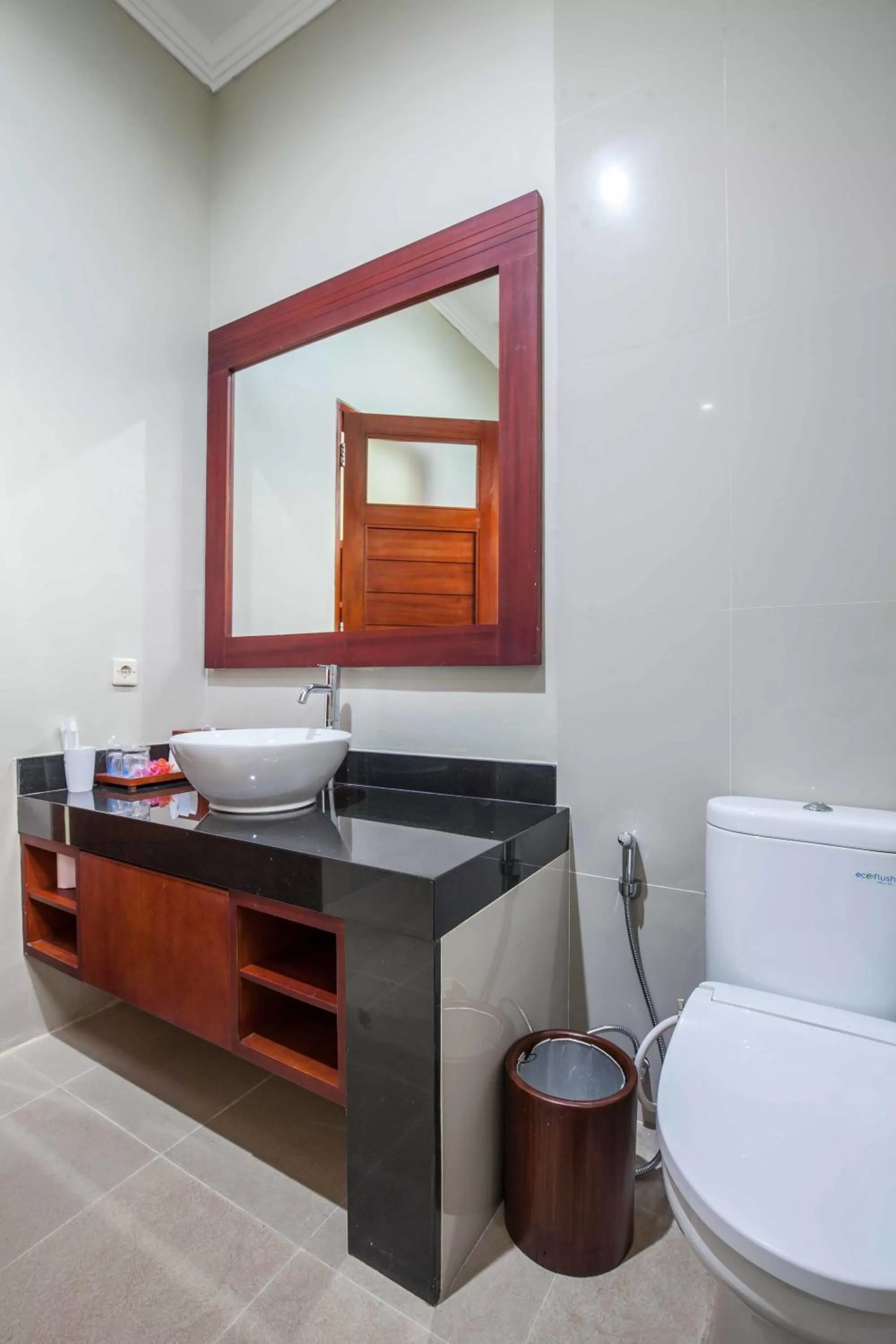 Bathroom in Vila Shanti Beach Front Hotel Sanur