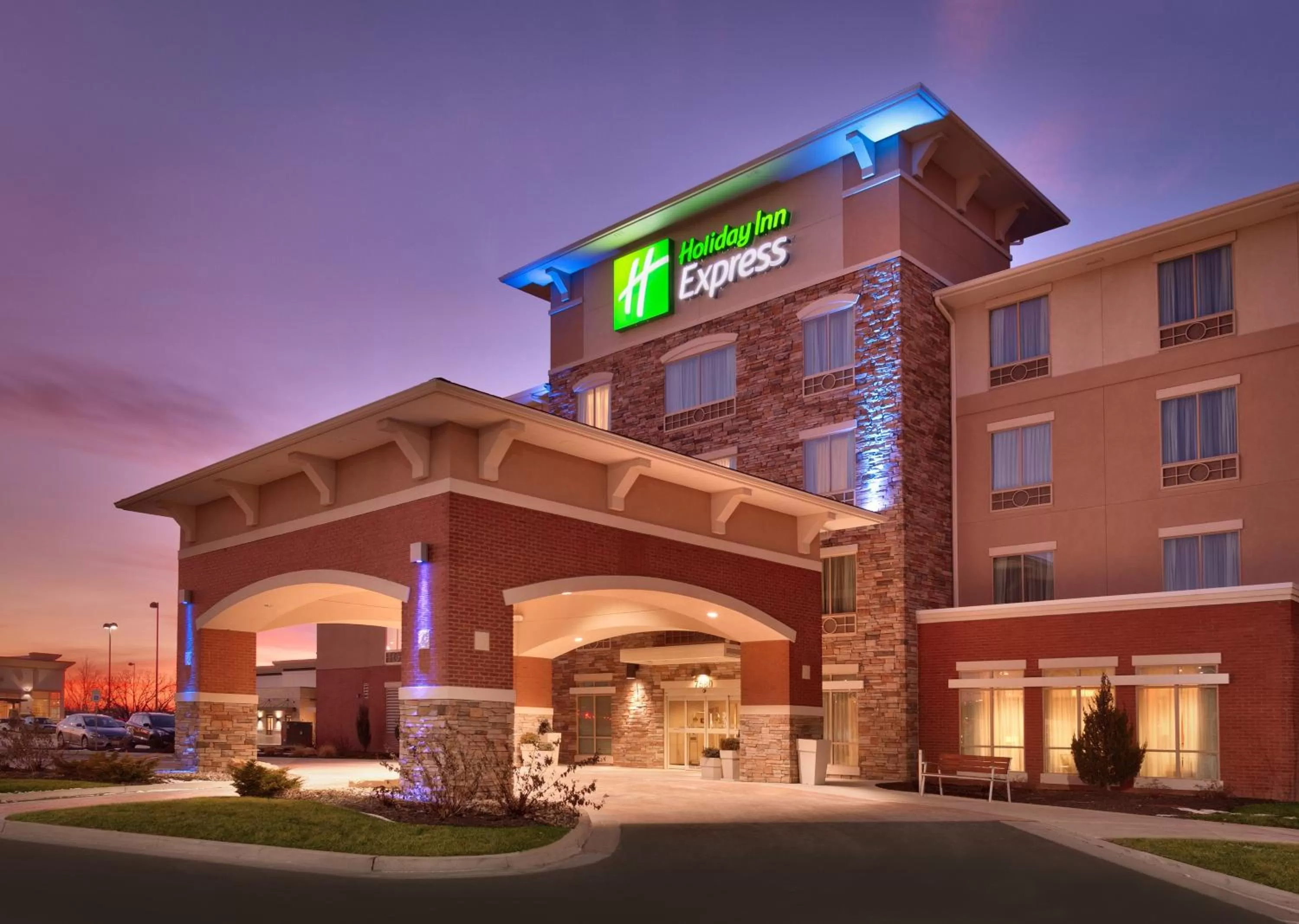 Property building in Holiday Inn Express & Suites Overland Park by IHG
