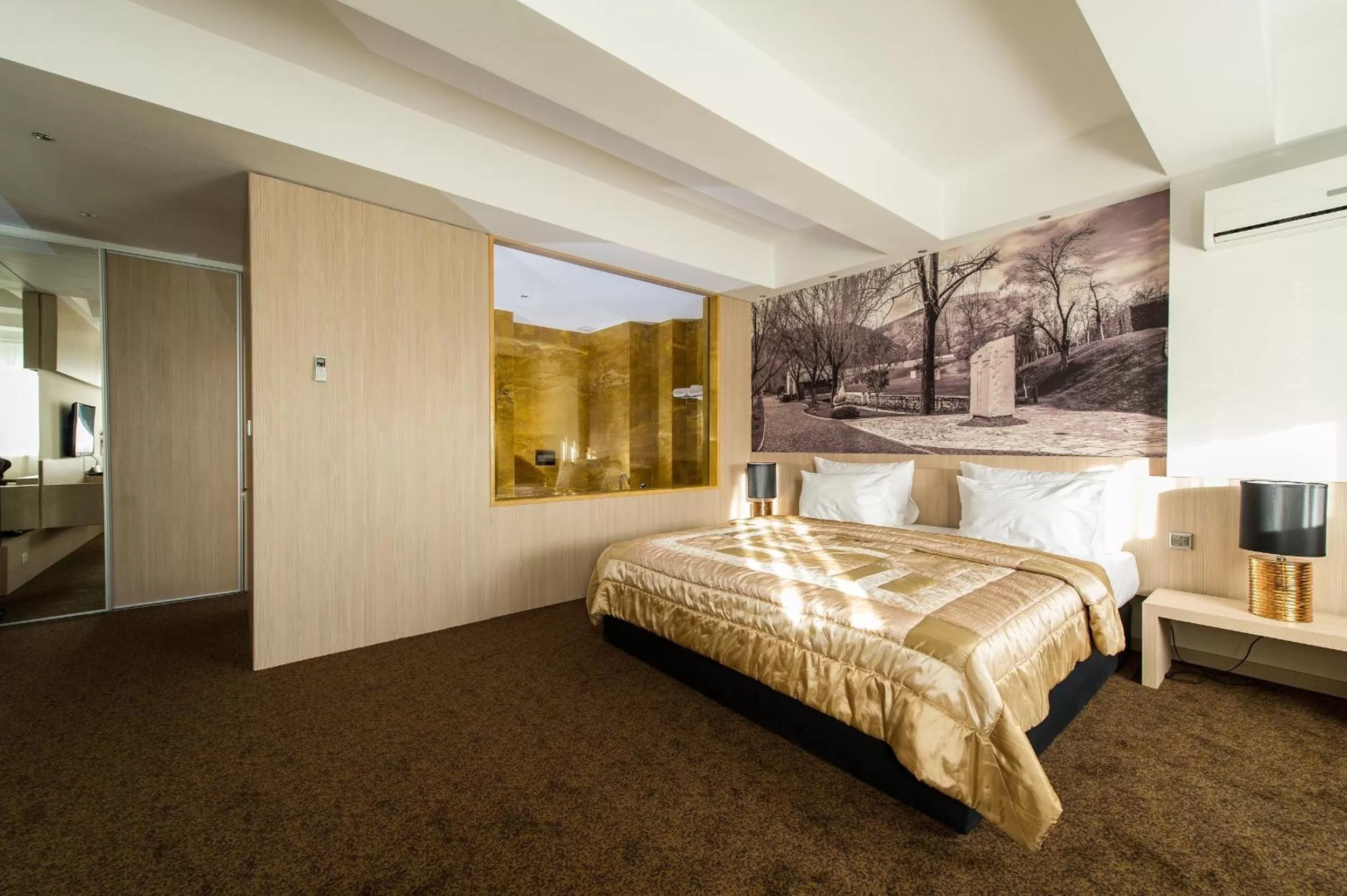 Bed in City Hotel Mostar