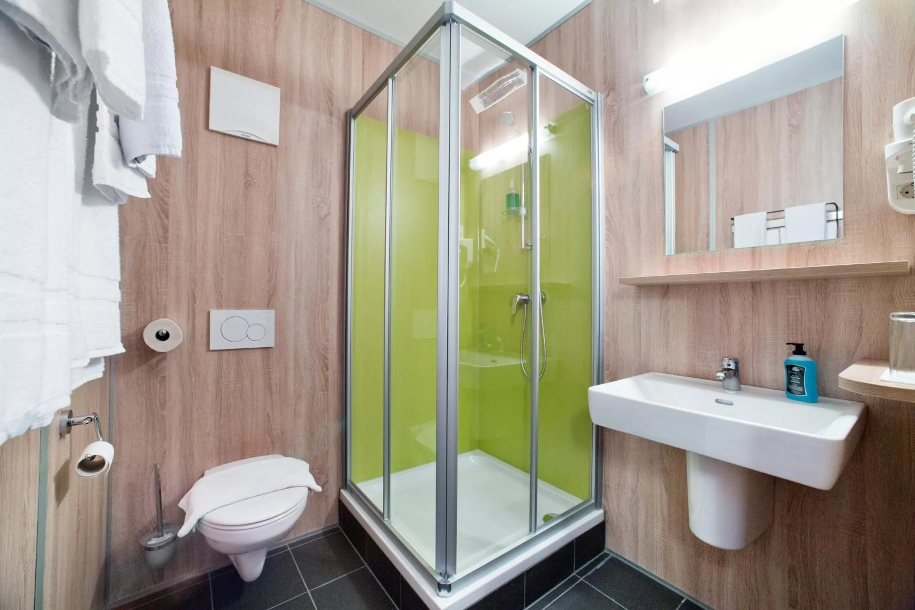Shower in Cleverhotel