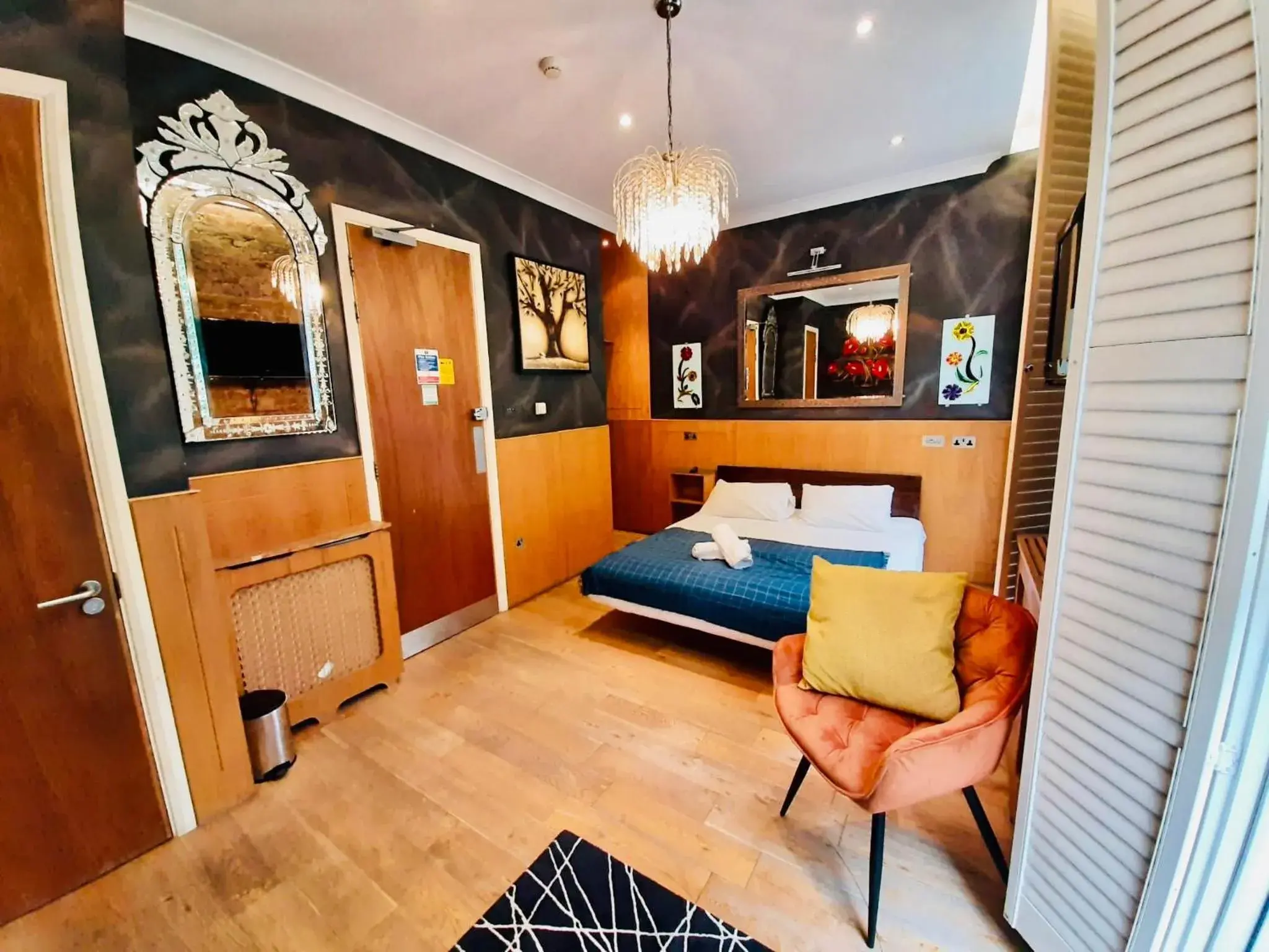 Family Suite in The Melville Hotel by Rokxy- Kings Cross Family Suite in The Melville Hotel by Rokxy- Kings Cross