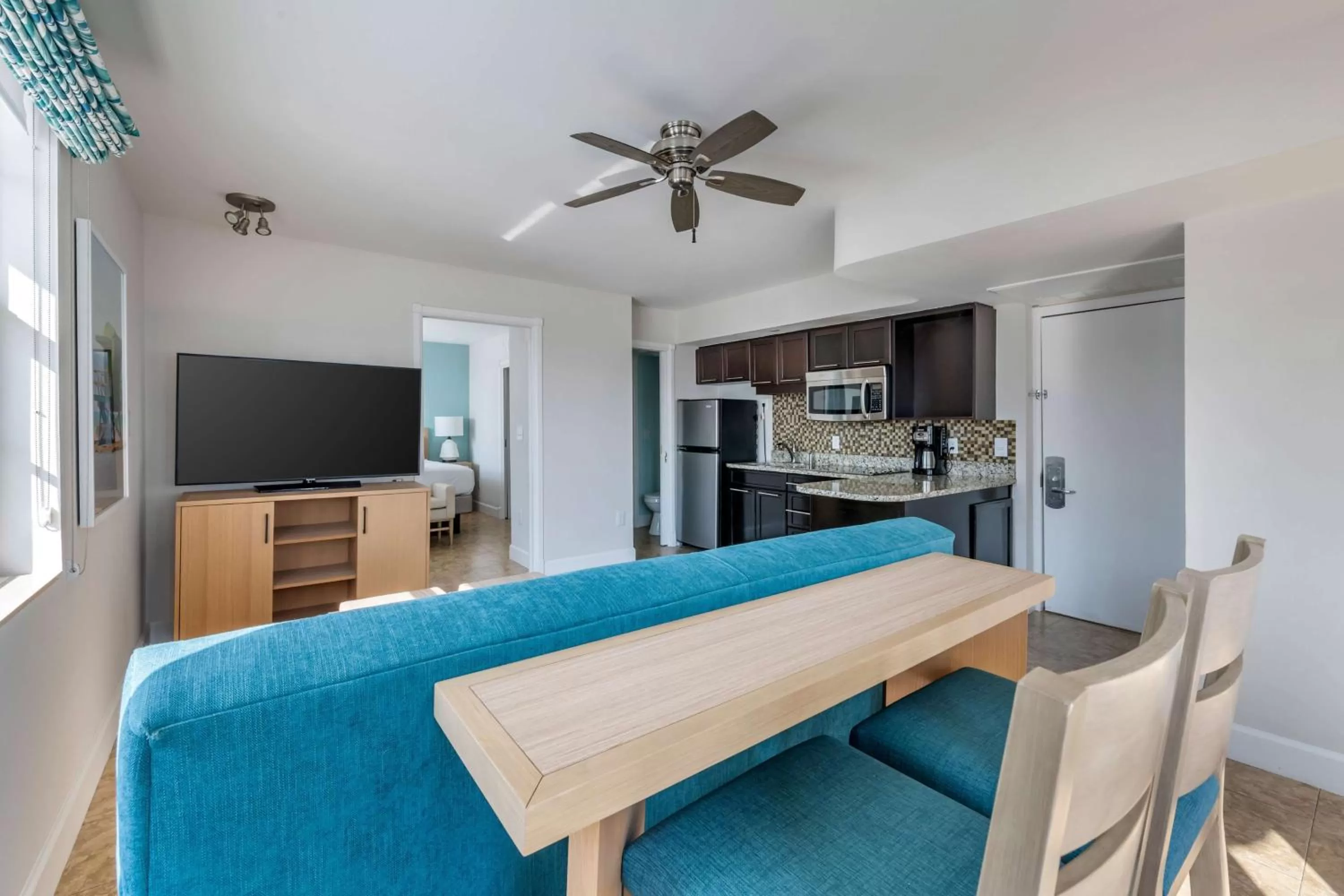 Kitchen or kitchenette in Hilton Vacation Club Crescent on South Beach Miami
