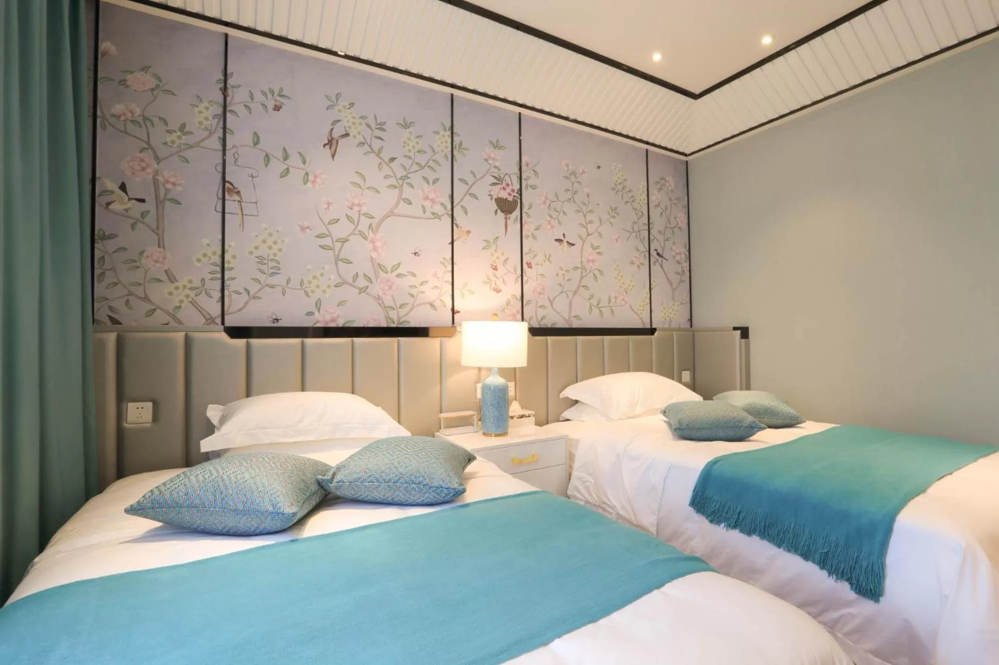 Photo of the whole room, Bed in Li River Resort Villa Hotel