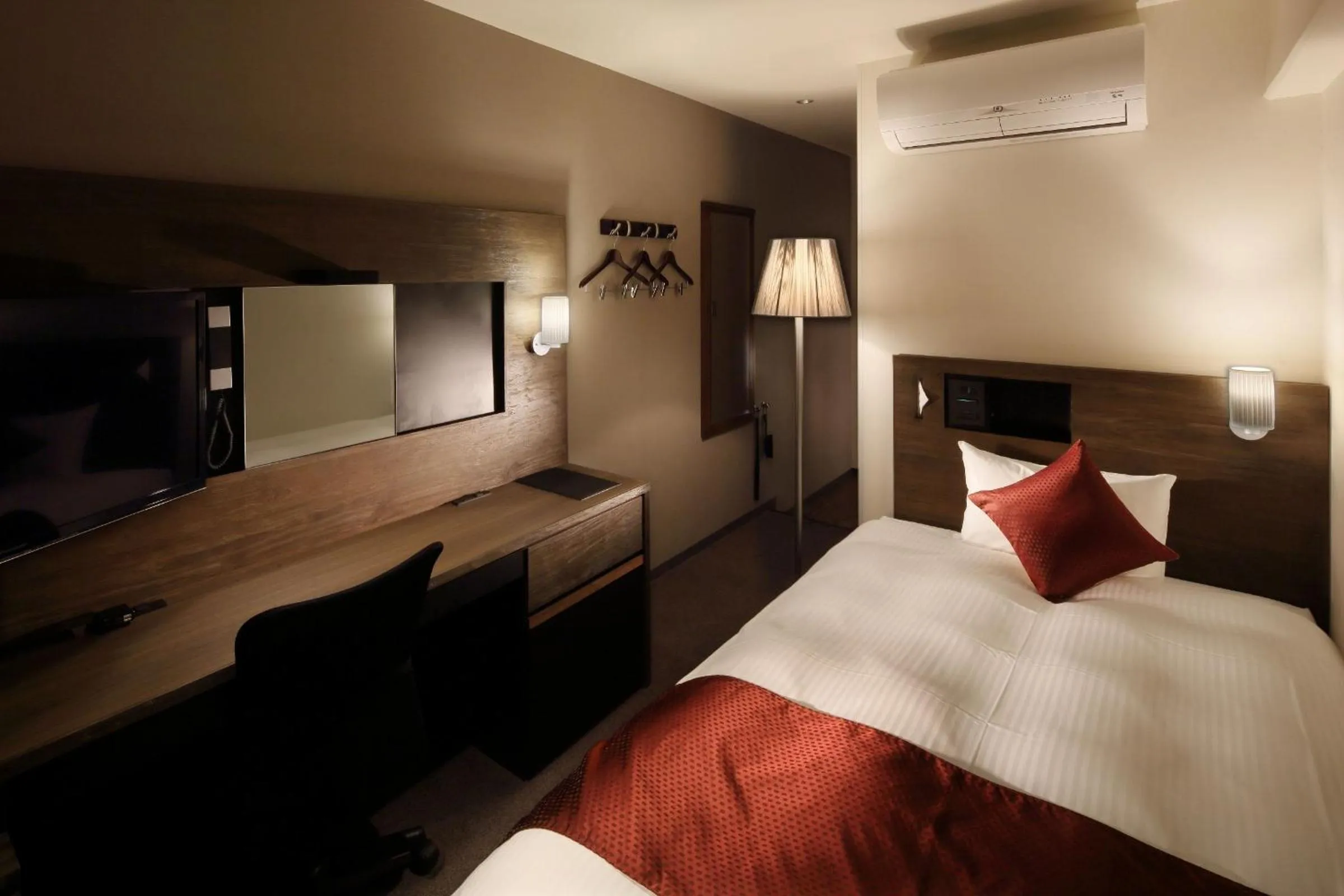 Photo of the whole room, Bed in Hotel Gate In Kagoshima