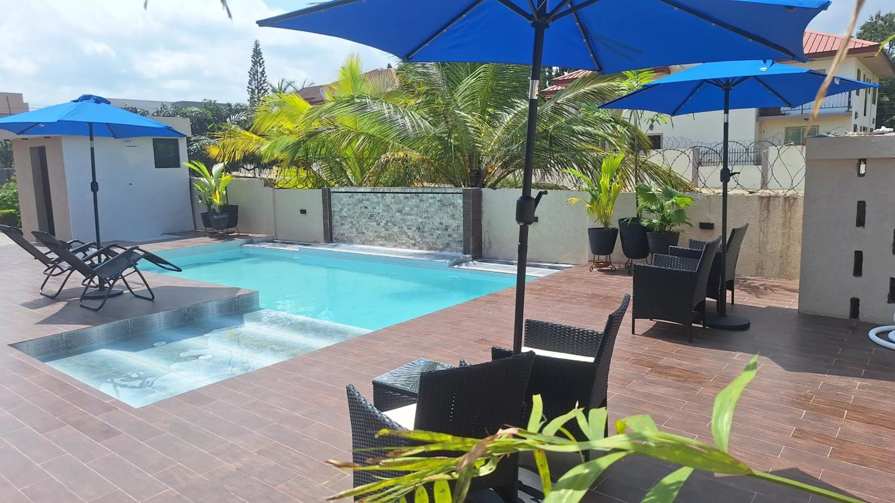 Swimming pool in KoKo Palm Inn LTD
