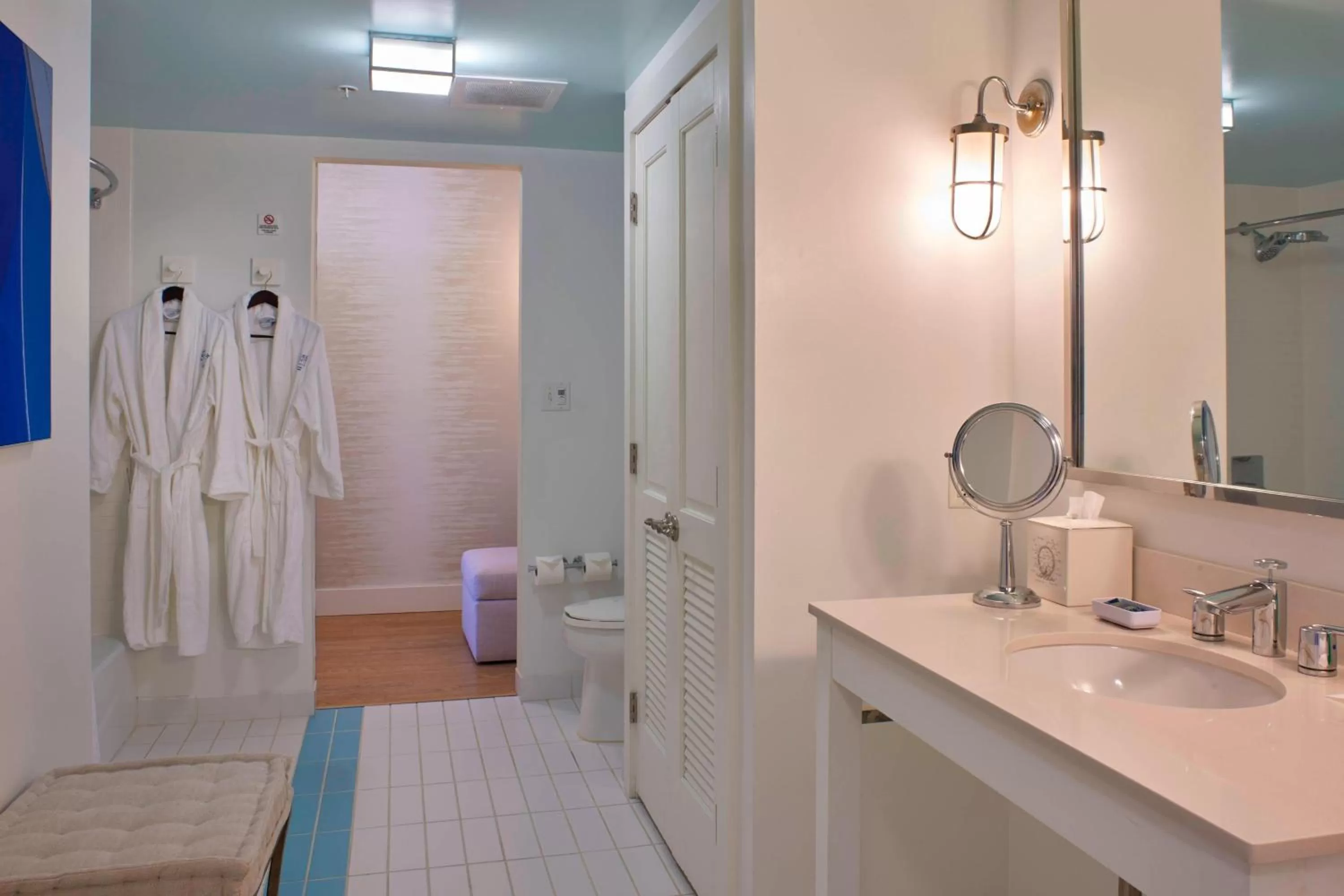 Bathroom in Four Points by Sheraton Punta Gorda Harborside