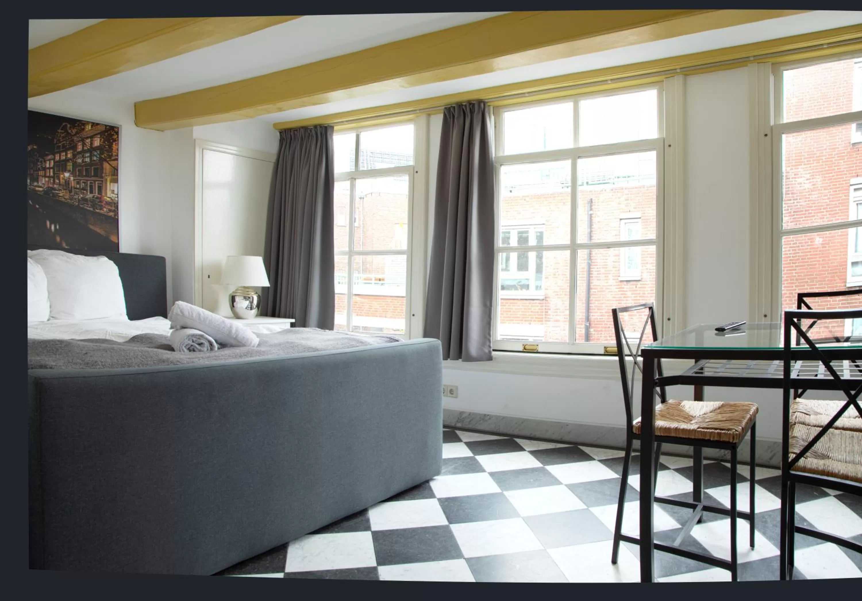 Modern Canal House Loft - City Center