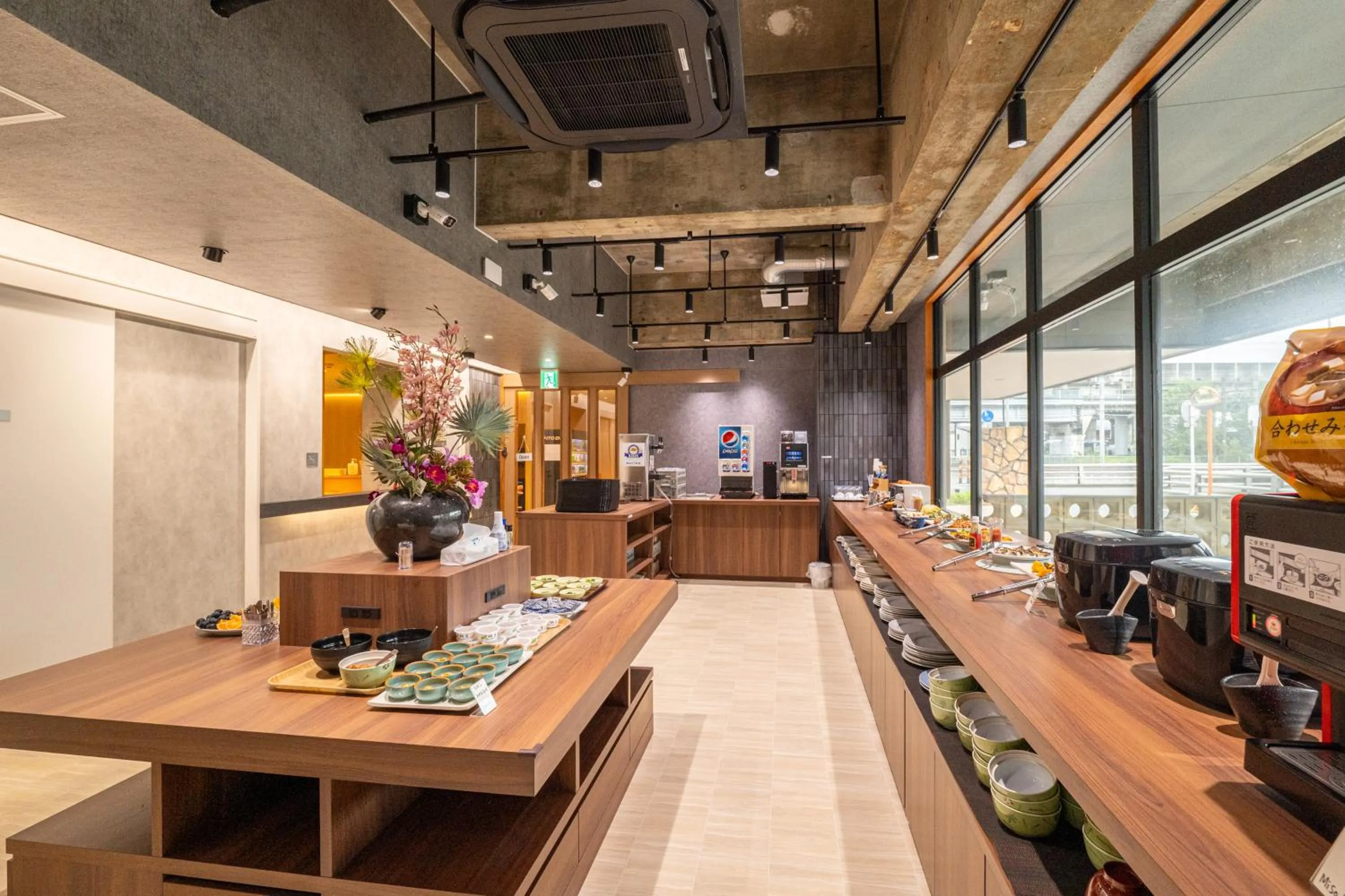 Restaurant/places to eat in Hotel Sun