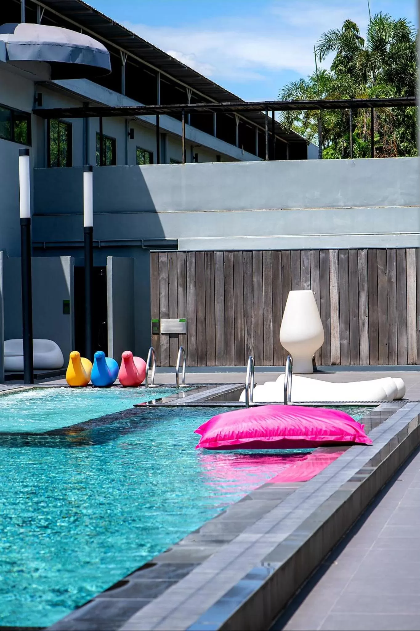 Property building in S Ratchada Leisure Hotel