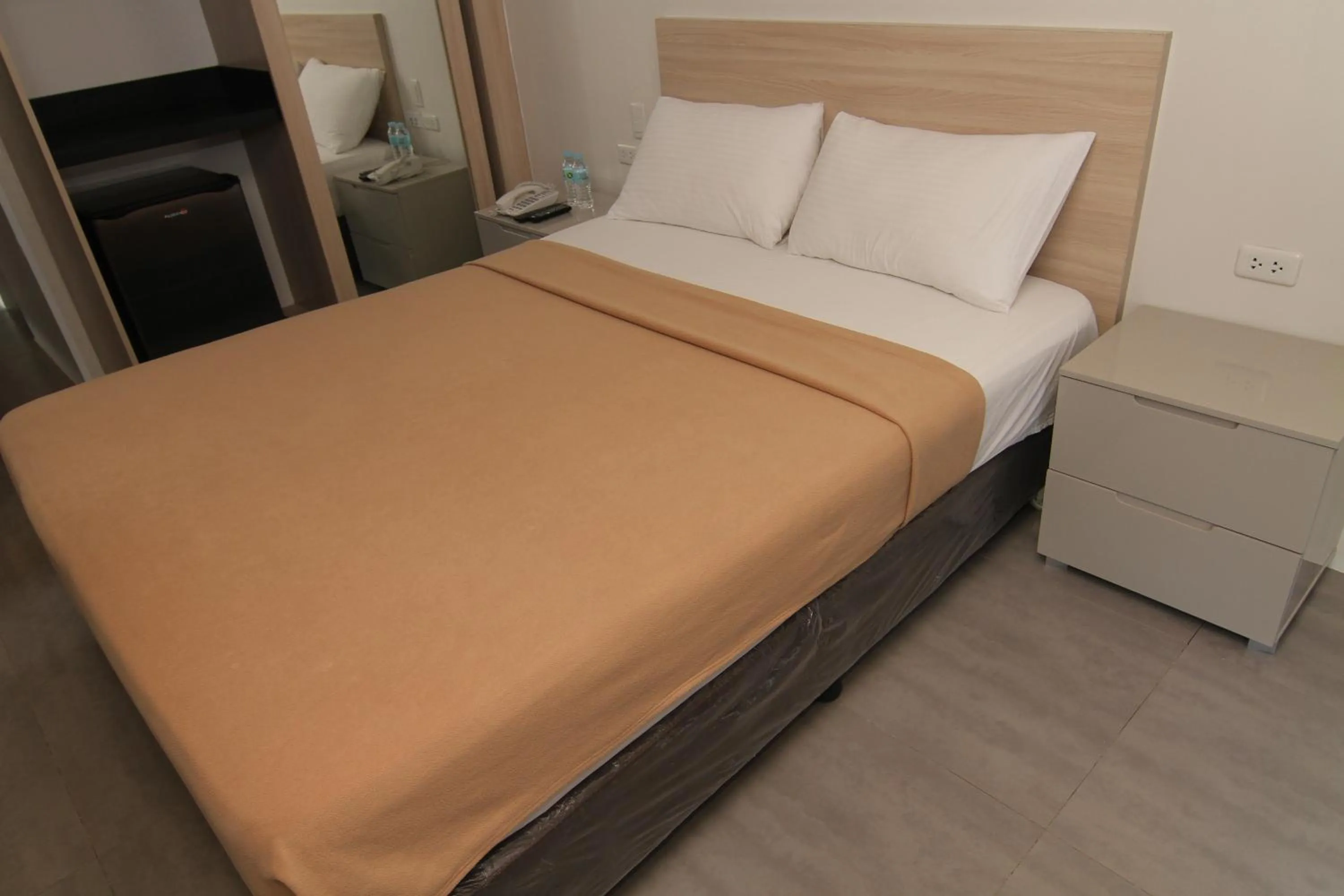 Bedroom, Bed in Mabolo Royal Hotel