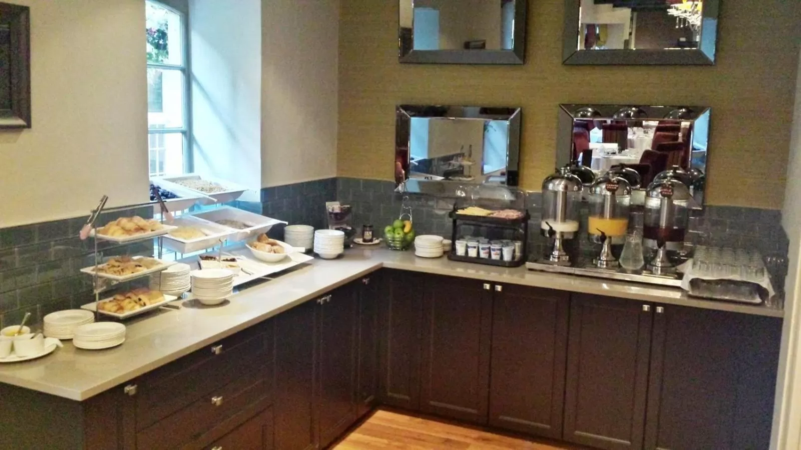 Breakfast in The Swan Hotel, Wells, Somerset - The Coaching Inn Group