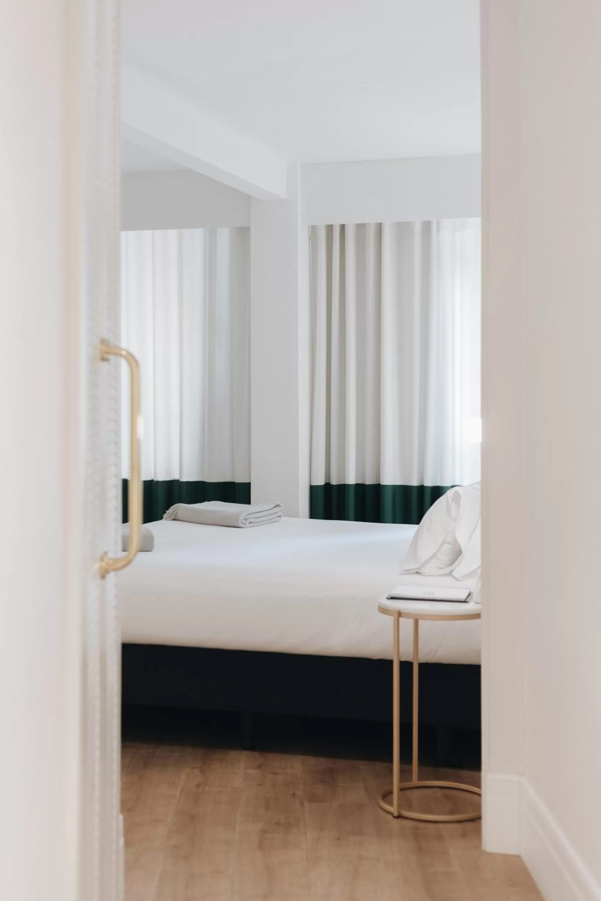 Bed in Room Mate Cosmo - City Centre, Valencia