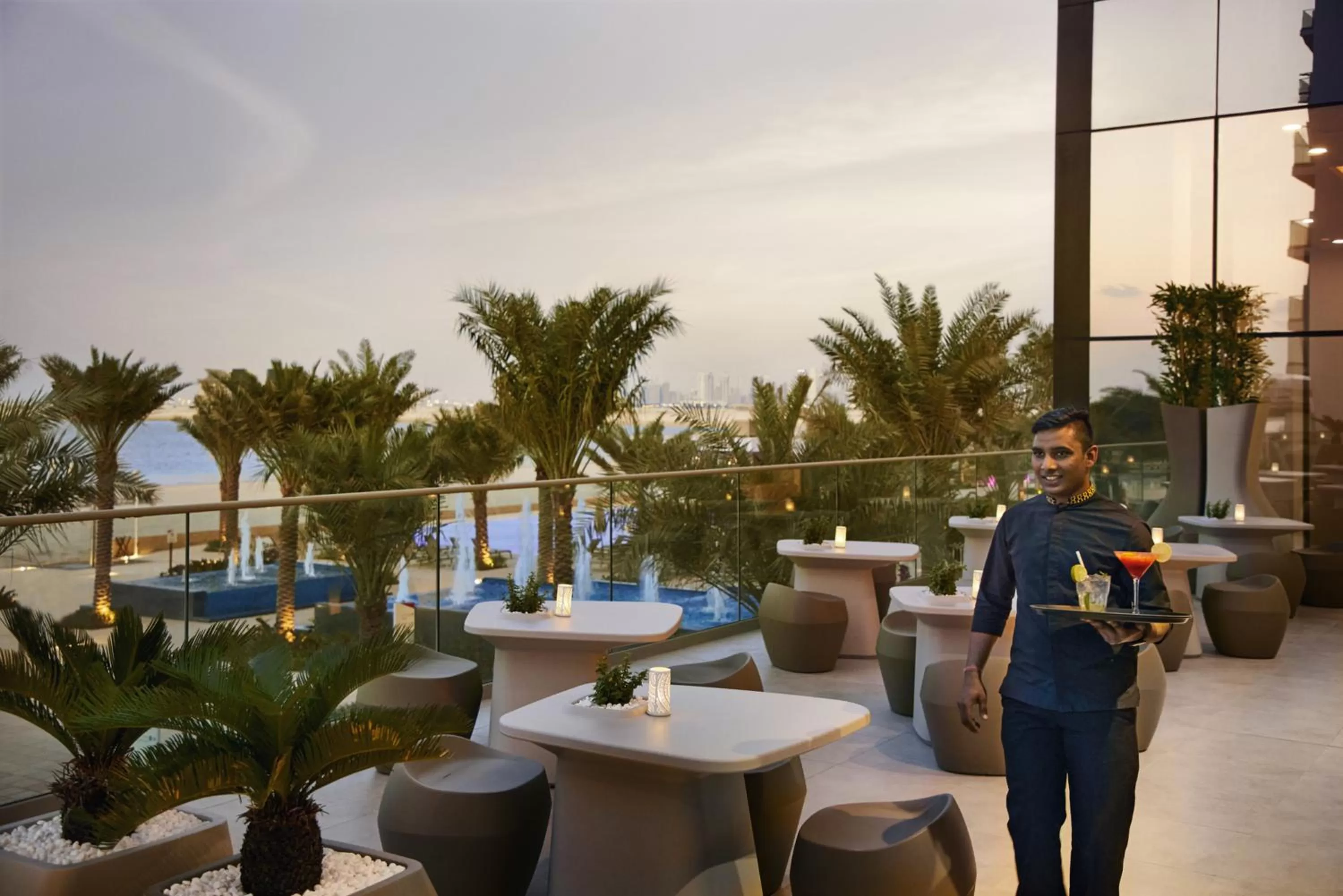 Lounge or bar in Riu Dubai Beach Resort - All Inclusive