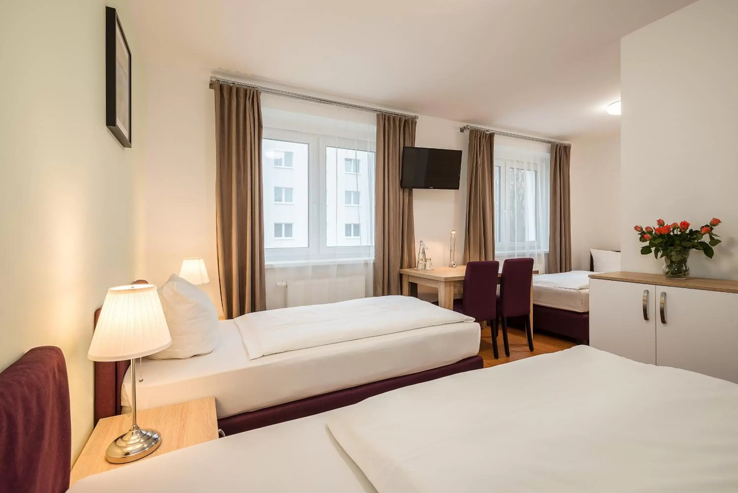Basic Triple Room in Hotel City Green Berlin Basic Triple Room in Hotel City Green Berlin