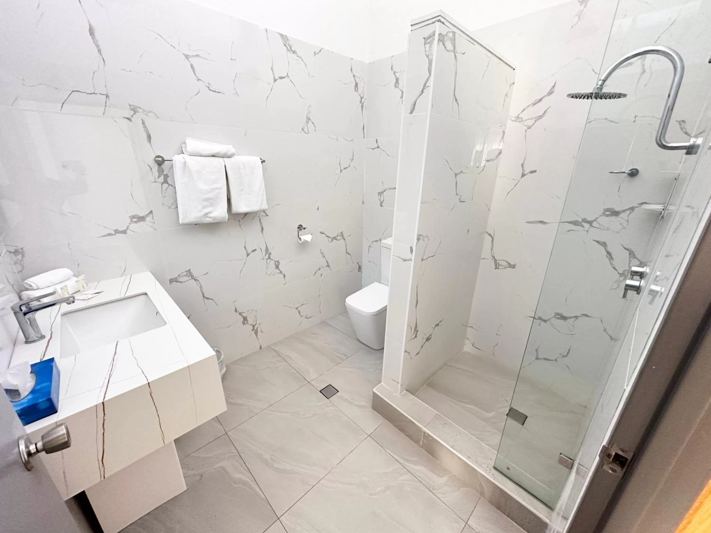 Bathroom in Spa Village Travel Inn