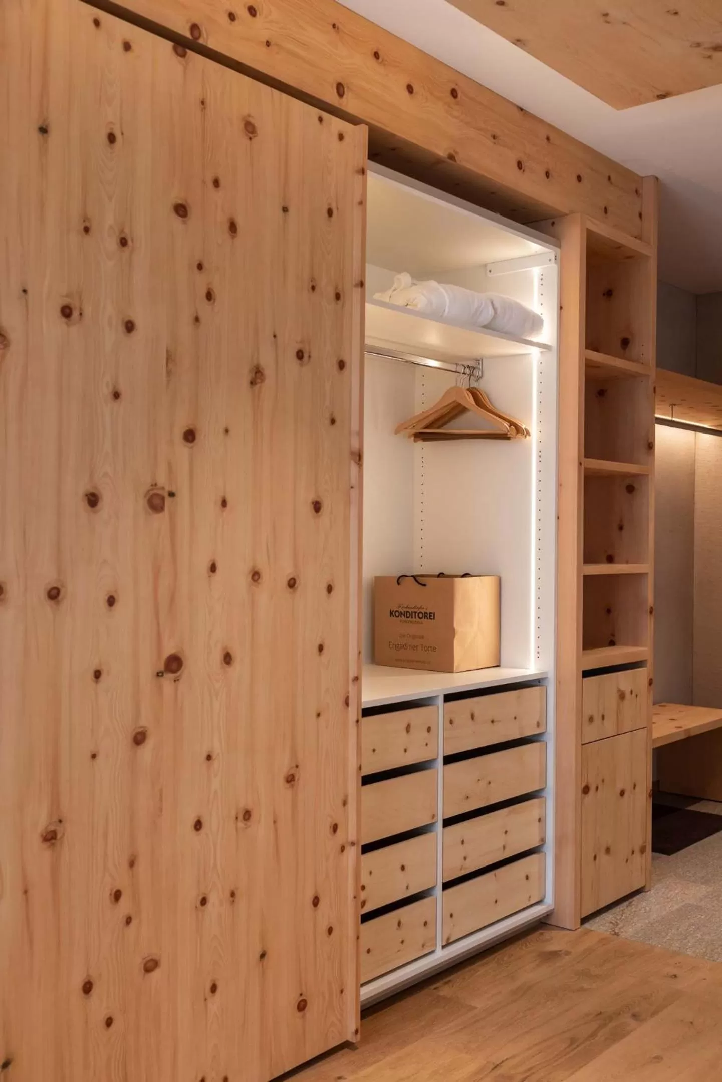 wardrobe in Hotel Albris