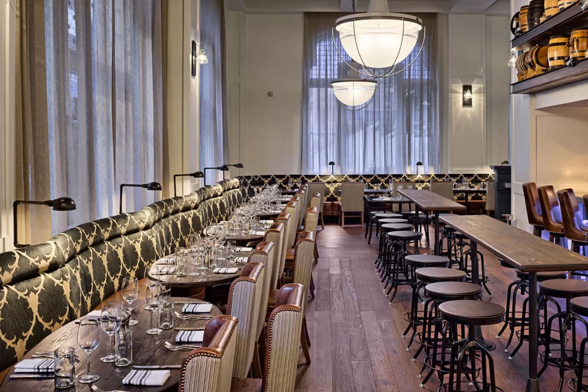 Restaurant/places to eat in Hotel Teatro