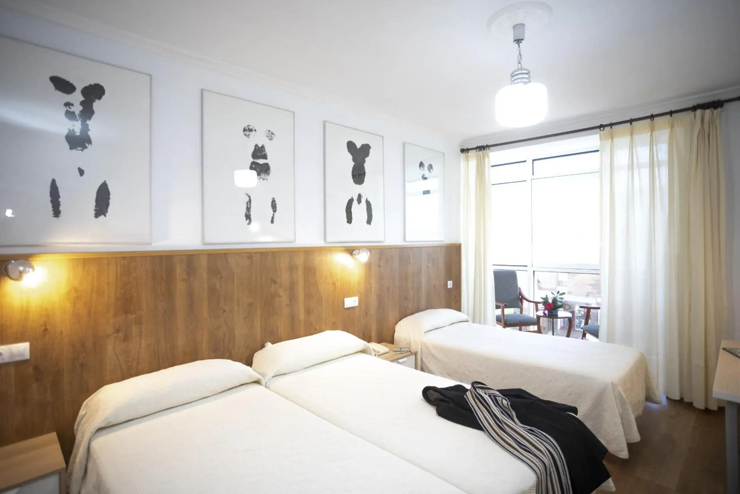 Double Room with Extra Bed (3 Adults) in Hotel La Ruta Double Room with Extra Bed (3 Adults) in Hotel La Ruta