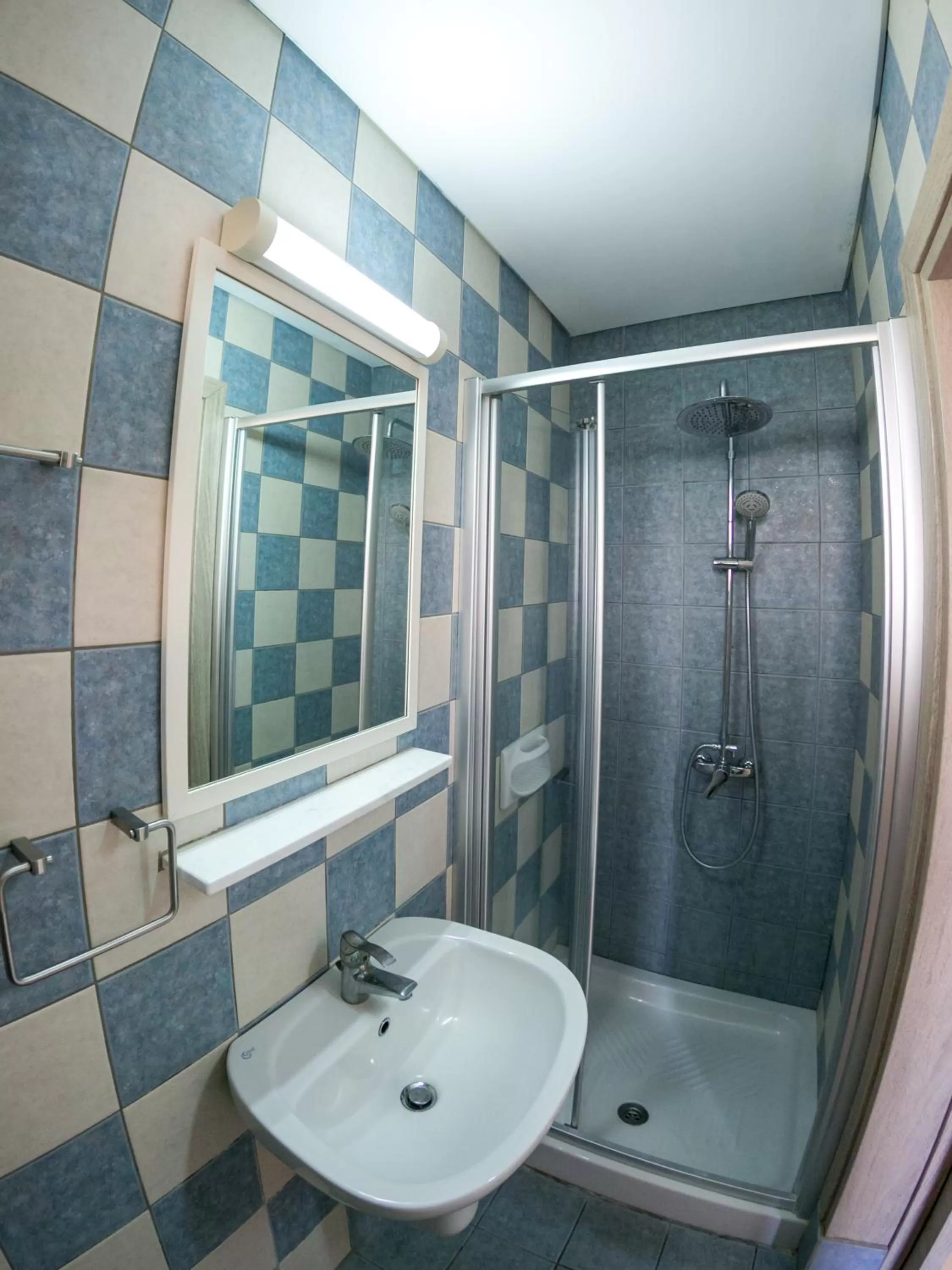 Shower in Crystallo Apartments