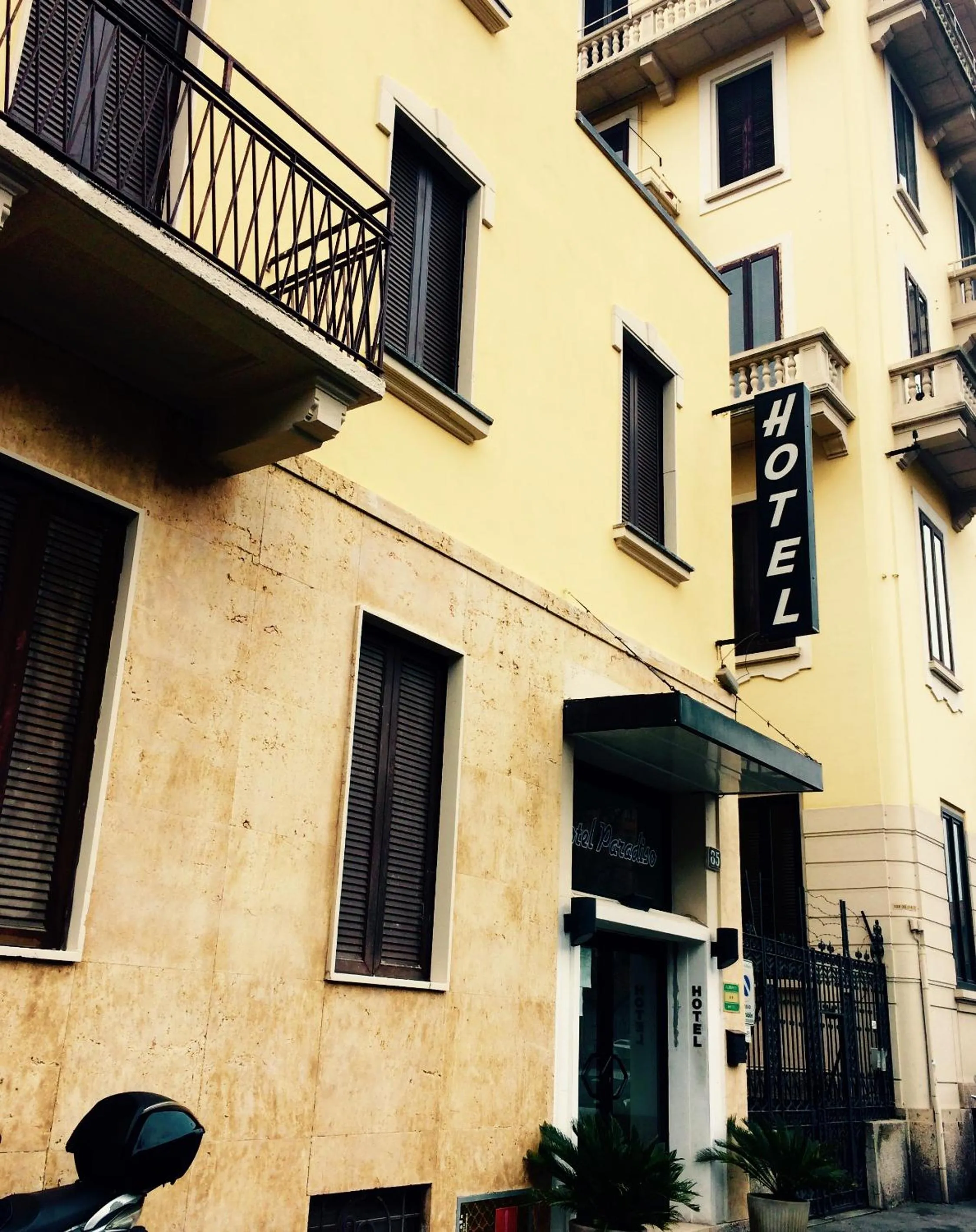 Facade/entrance in Hotel Paradiso