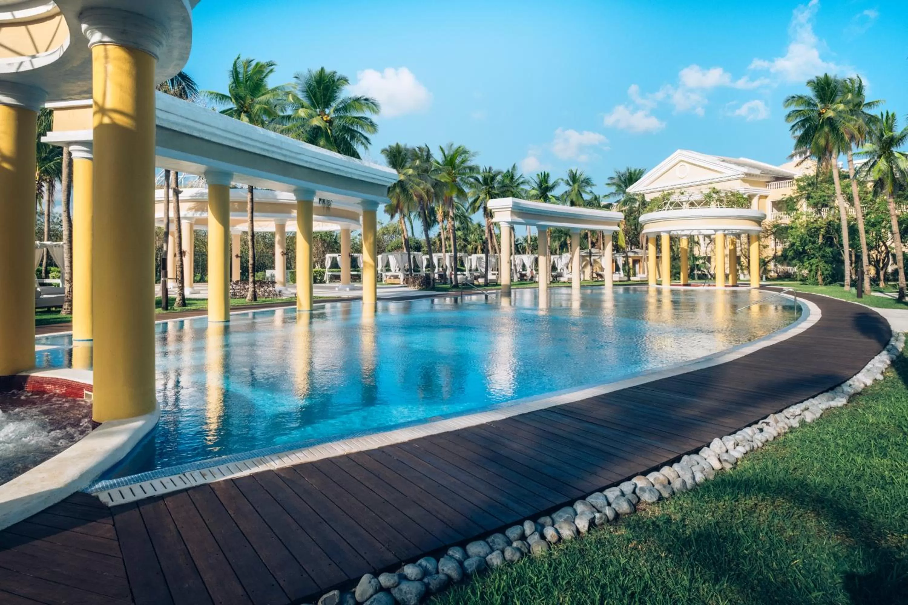 Pool view in JOIA Paraiso by Iberostar - Adults Only All Inclusive Resort