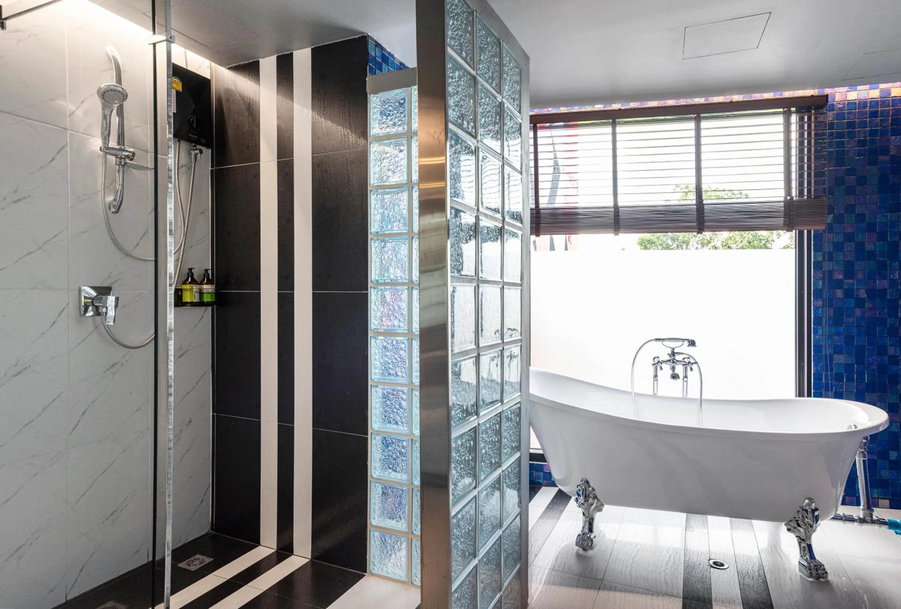 Shower in MeStyle Museum Hotel