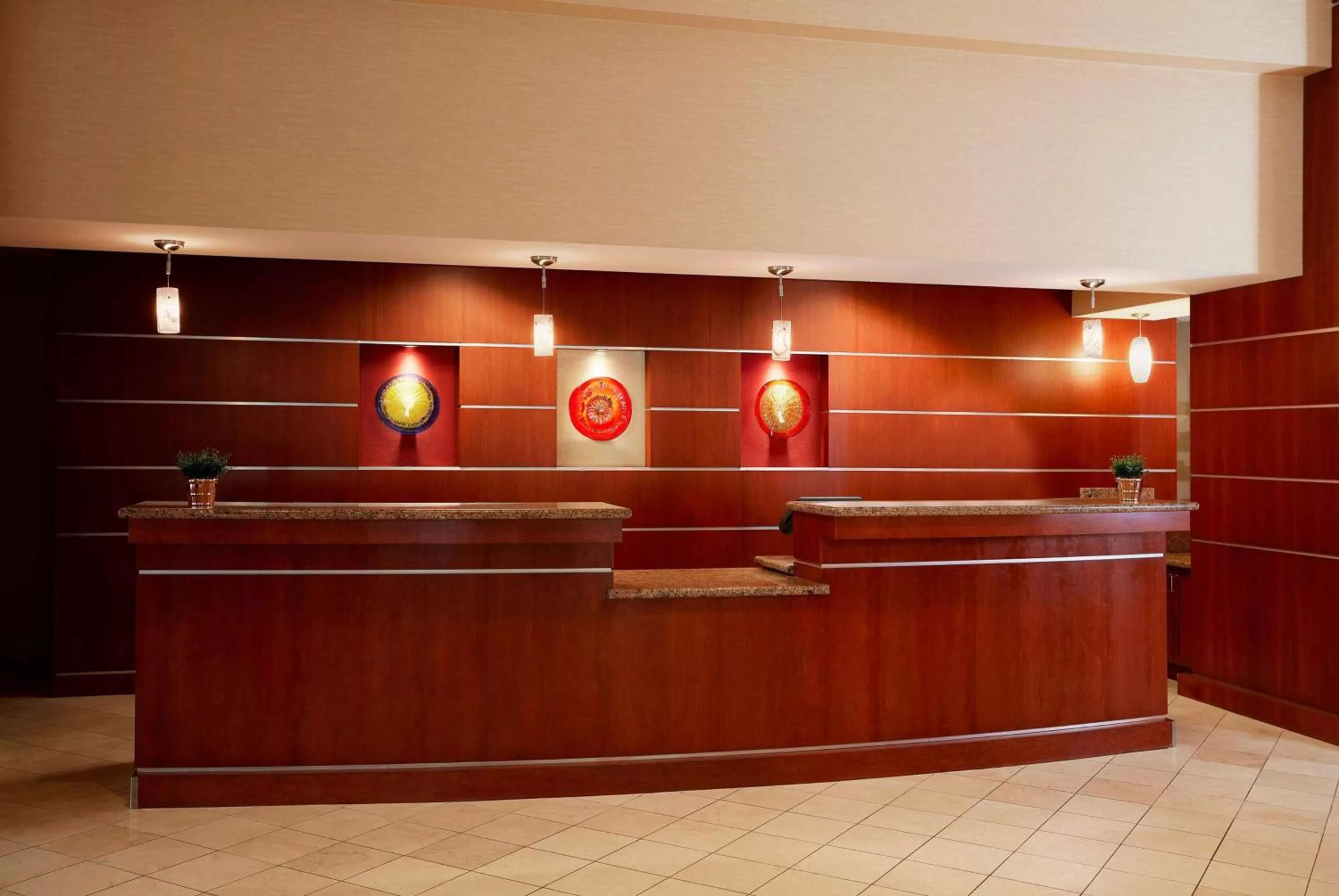 Lobby or reception in Wyndham Cleveland Airport