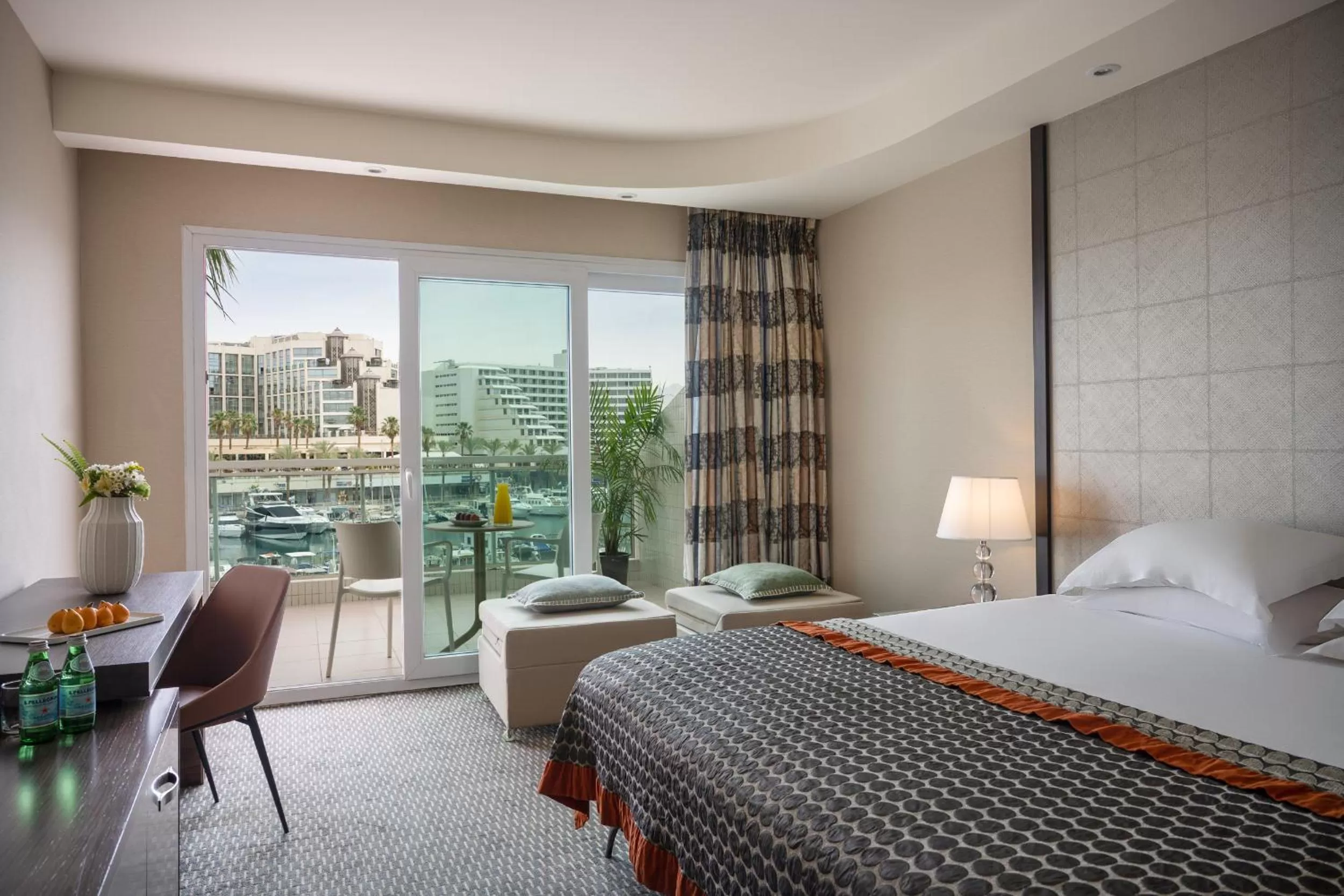 Bed in Dan Panorama Eilat