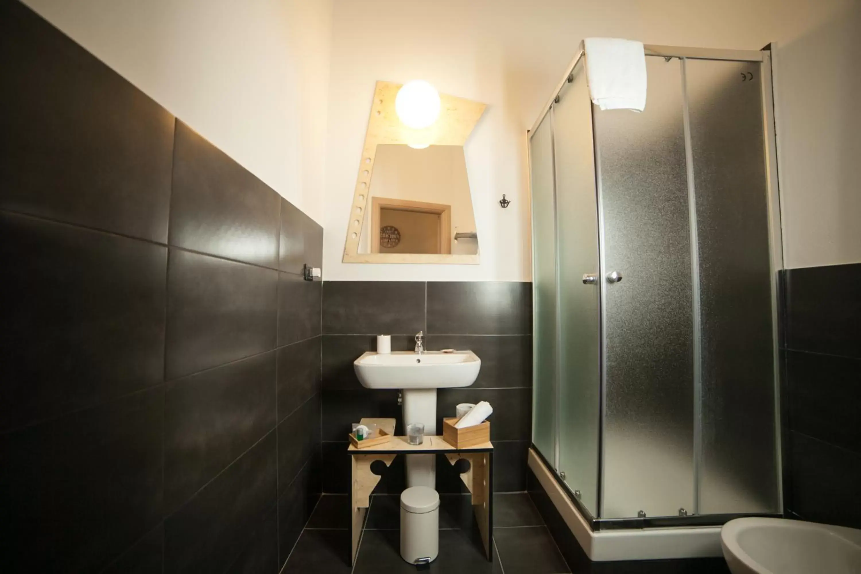 Economy Double Room - single occupancy in Factory Design Economy Double Room - single occupancy in Factory Design