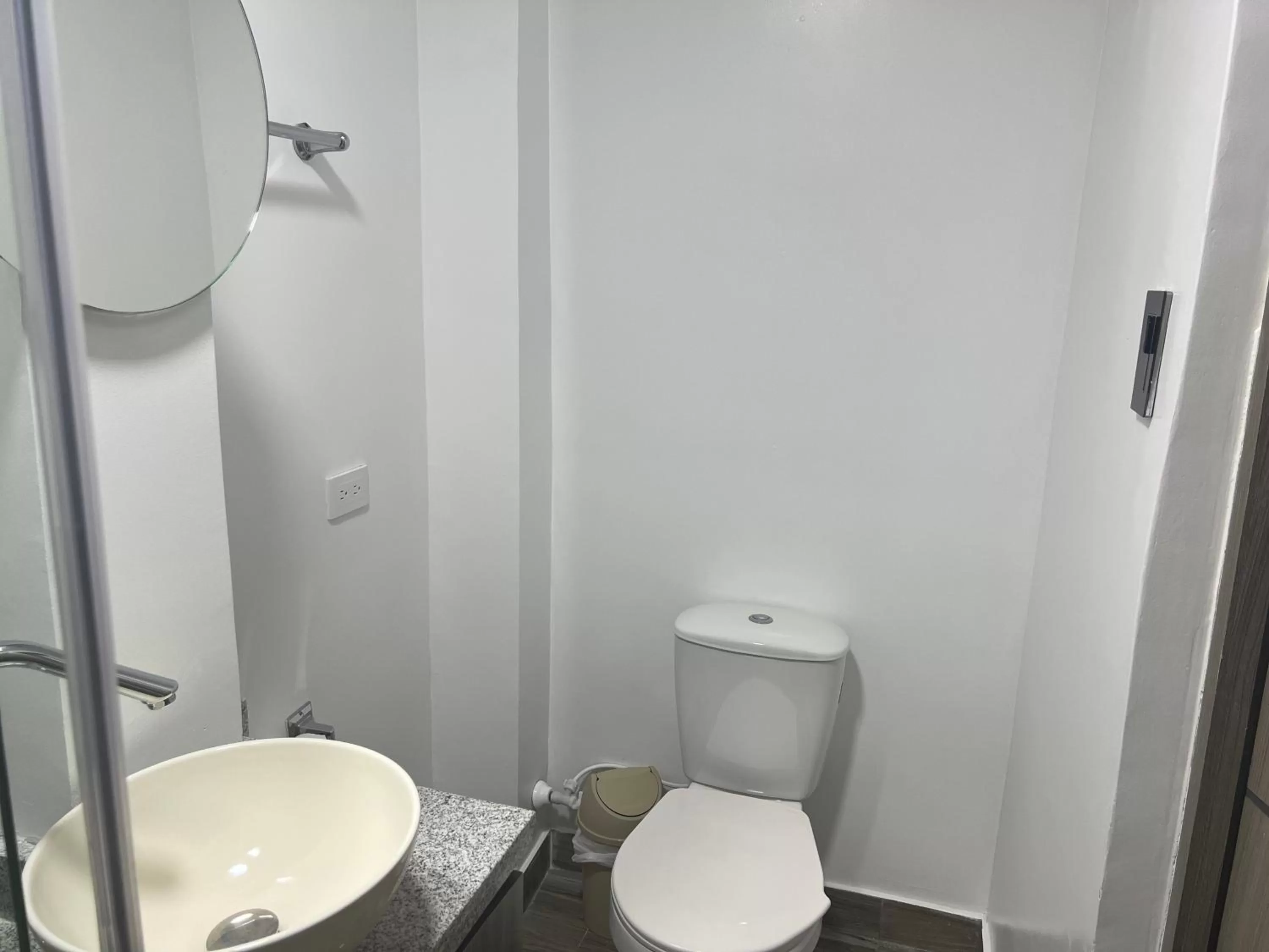 Bathroom in La Forêt de Café Hotel