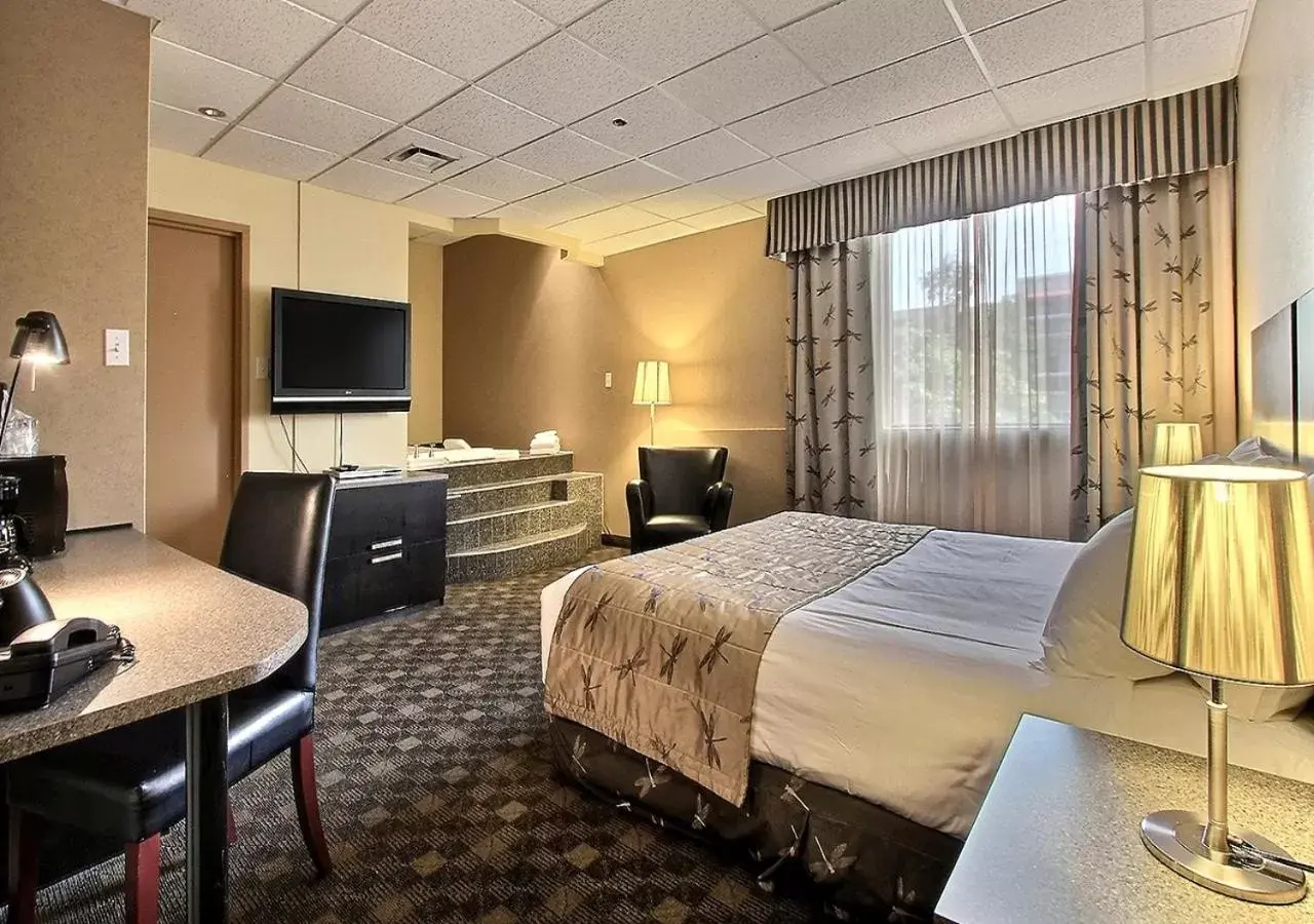 King Suite with Spa Bath in Hotel Classique King Suite with Spa Bath in Hotel Classique