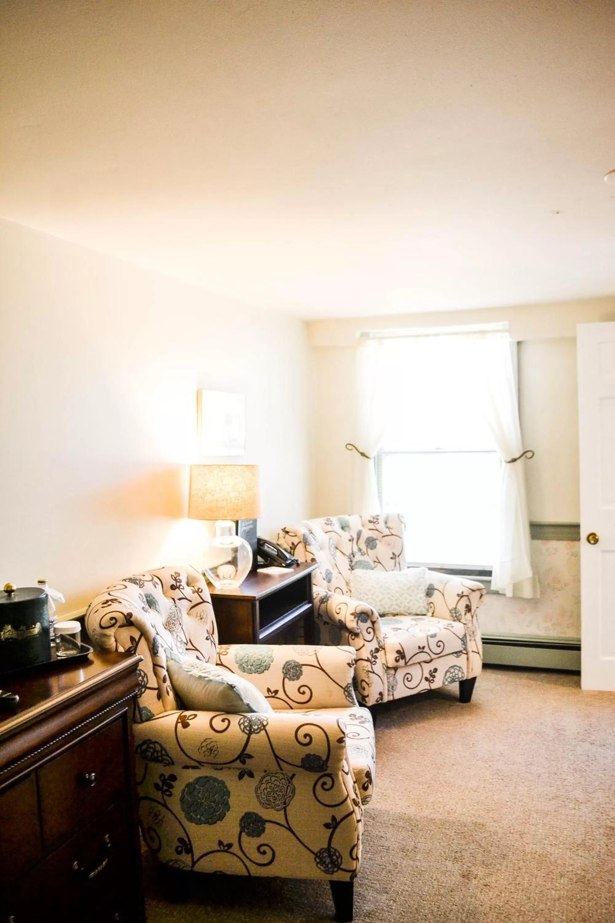 Seating area in The Quechee Inn at Marshland Farm
