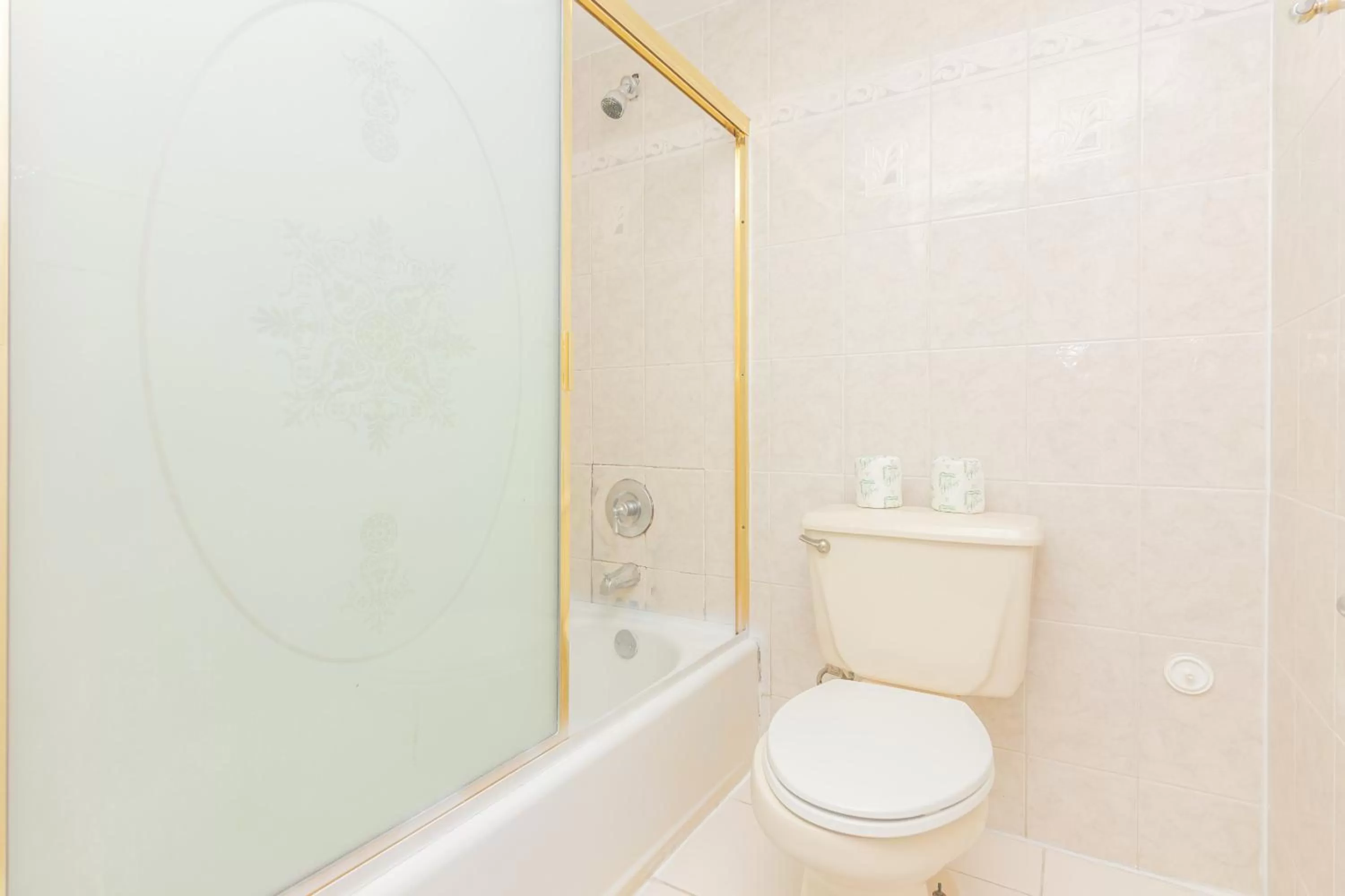 Bathroom in Girasole Rentals